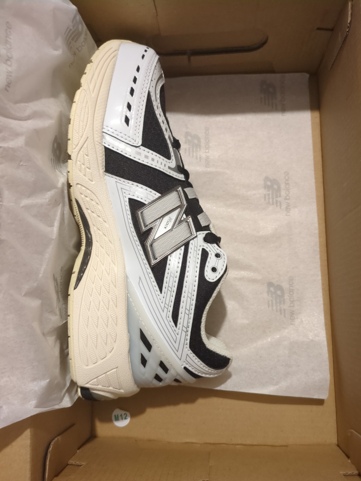 New Balance 1906 White/Black Size 5.5 Kids GC1906CI Brand New