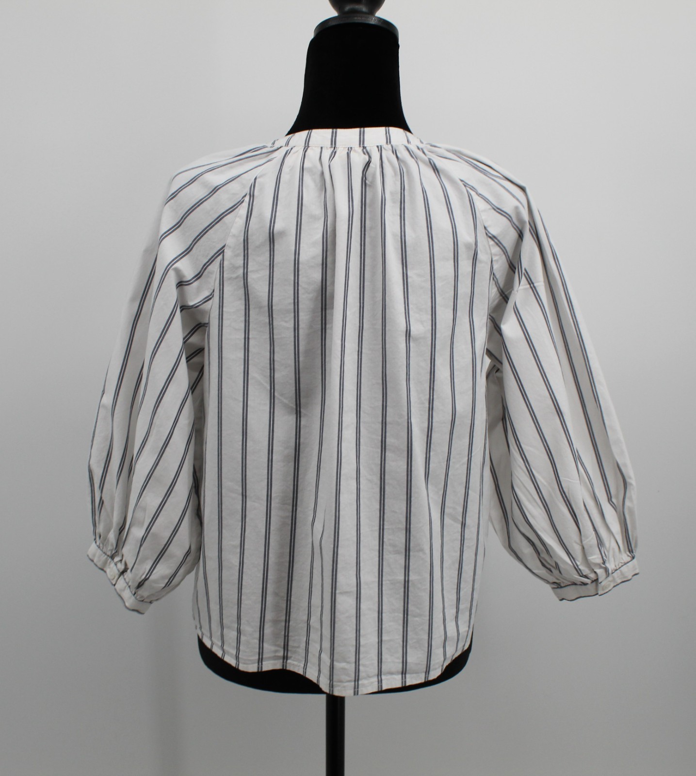 Levi’s XSmall Top Lainey Blouse Green Peach Stripes Puff Sleeves 100% cotton XS