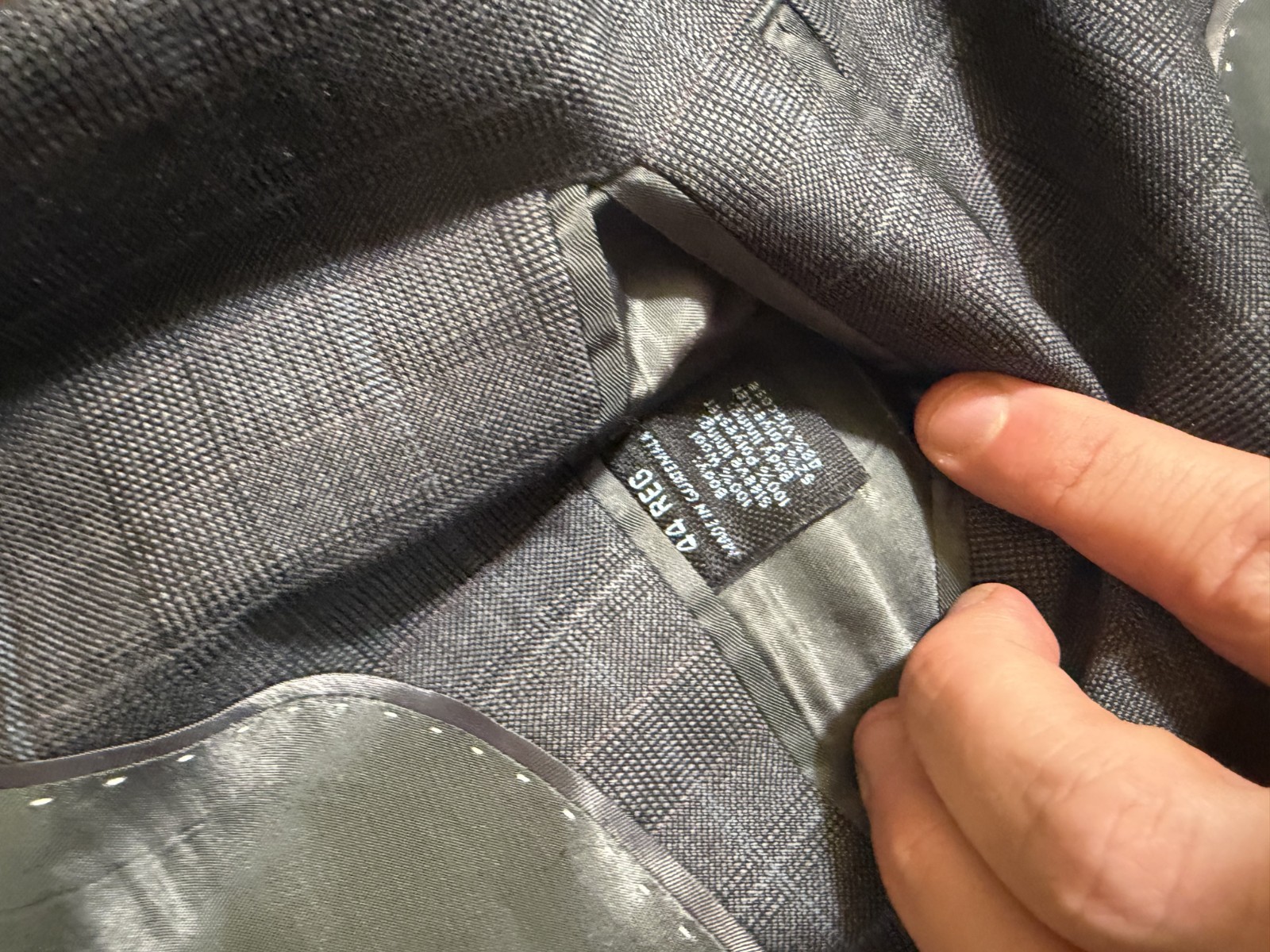 2025 MARC ANTHONY Gray Plaid Full Suit 44R Wool