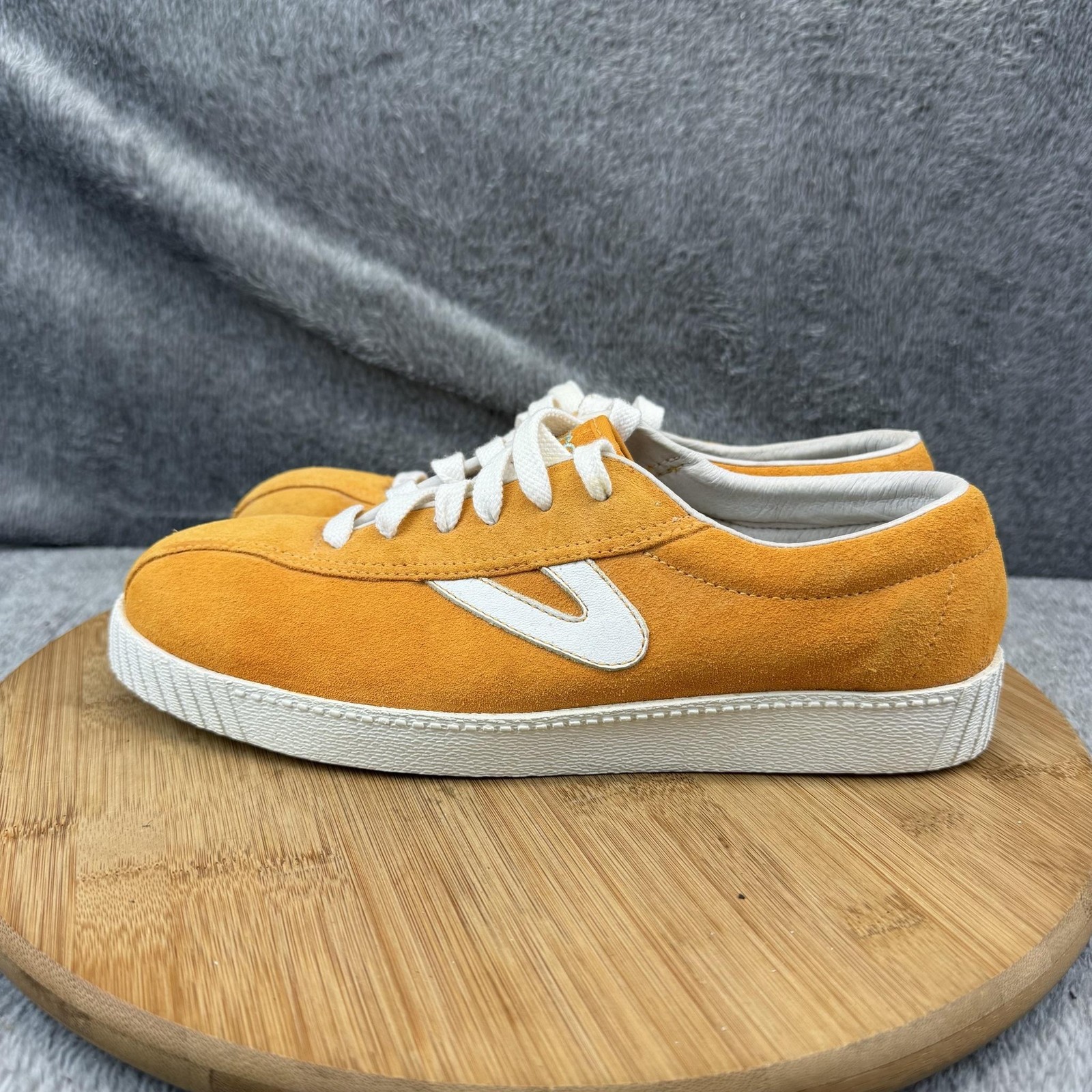 Tretorn Suede Shoes Womens Size 8.5 Orange Casual Low Top Sneakers CDS-1205