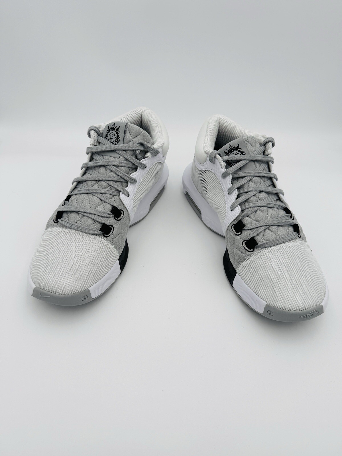 Nike LeBron James Witness VIII 8 White Light Smoke Grey Black FB2239-100 Mens