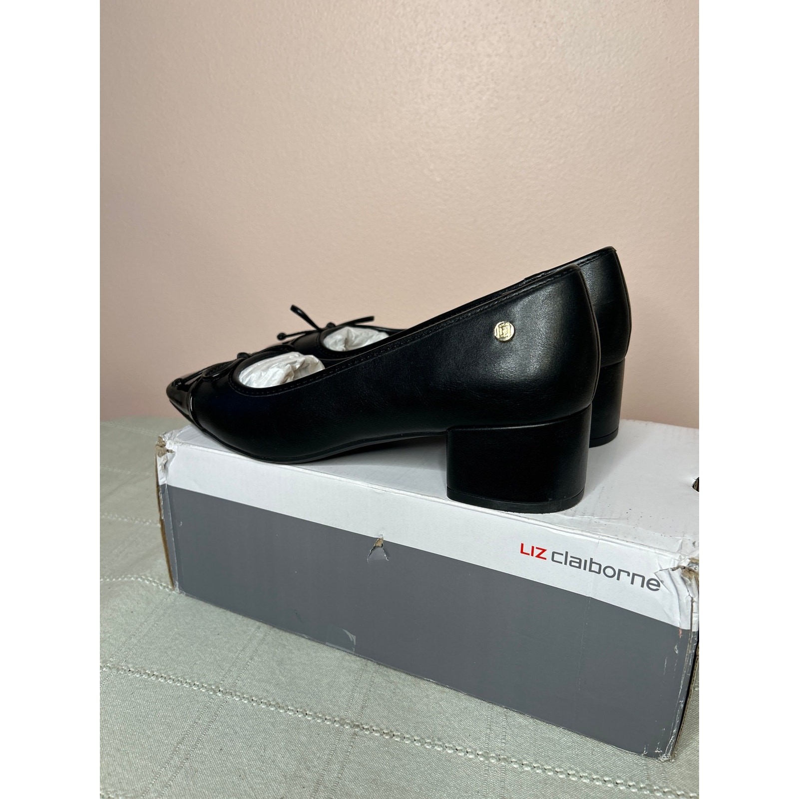 Liz Claiborne Fredson Cap Toe Block Heel Pump Black Multi Size 9.5 Bow Slip-On