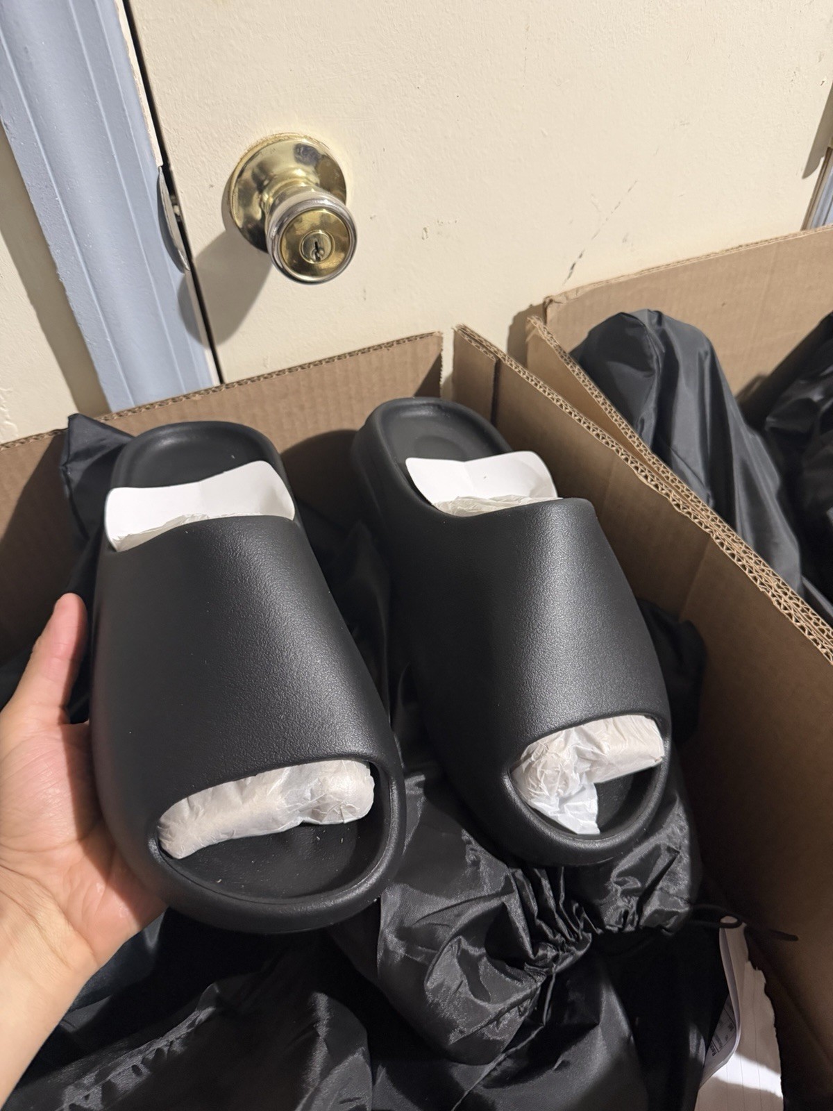 YZY YS-01 (Yeezy Slide) Mens New In Dust Bag SIZE 14
