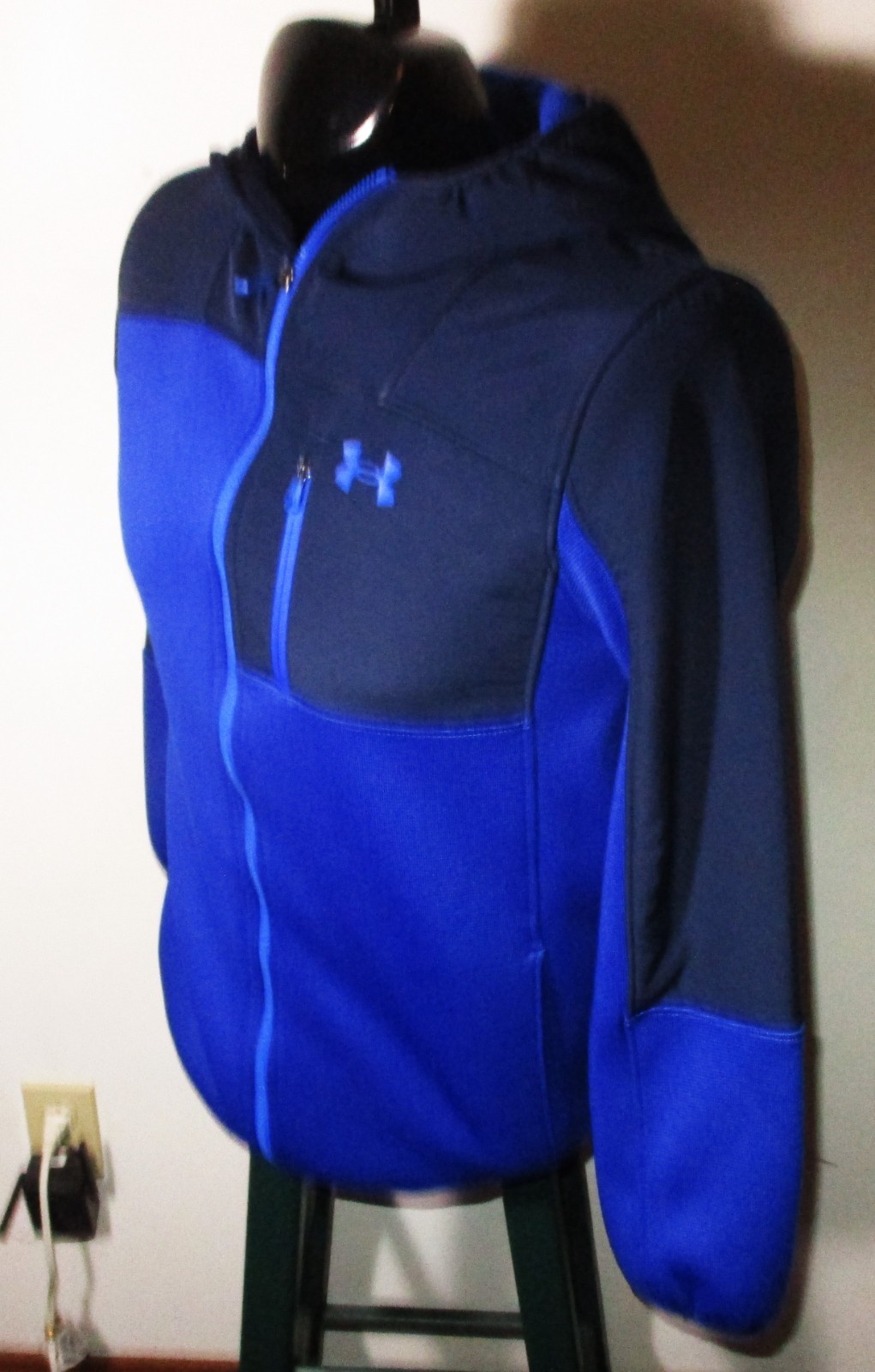 UNDER ARMOUR Blue Full Zip Hoeded Jacket Youths XL NWOT