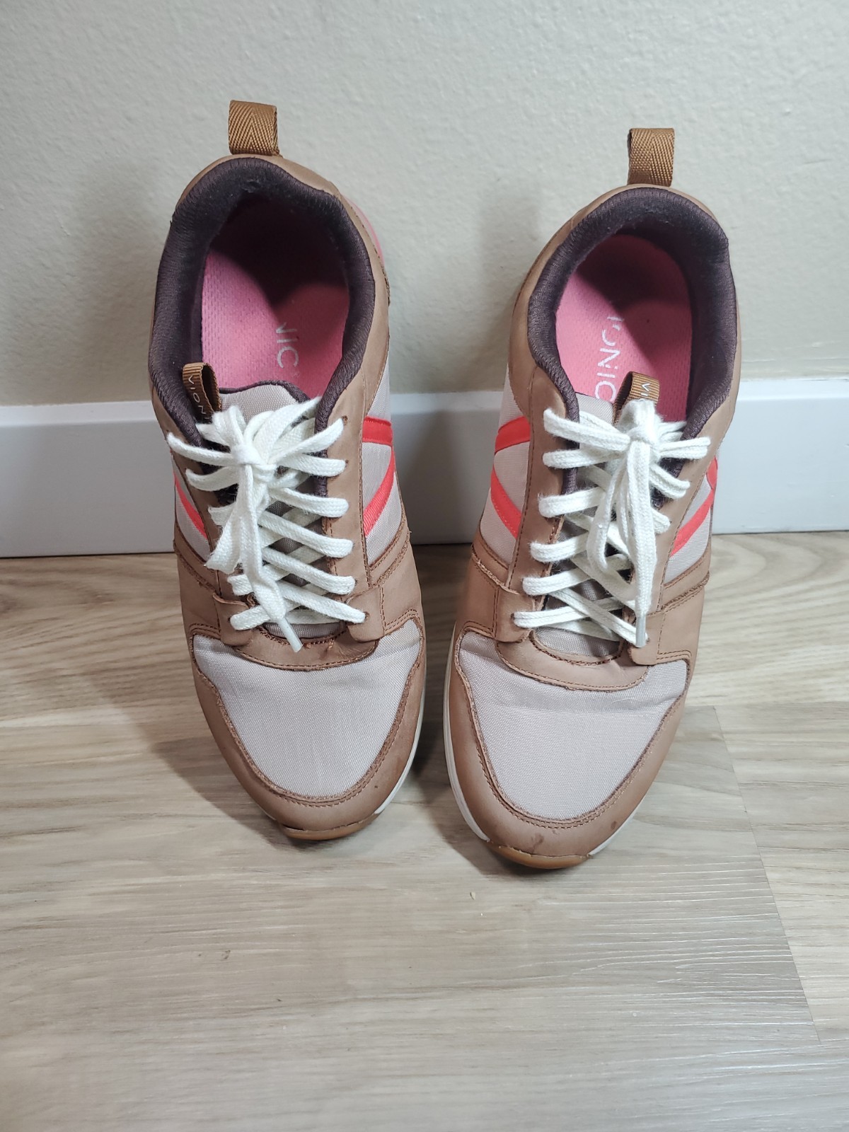 Vionic Rechelle Suede Nylon Womens Sneaker Brown Coral Size 9