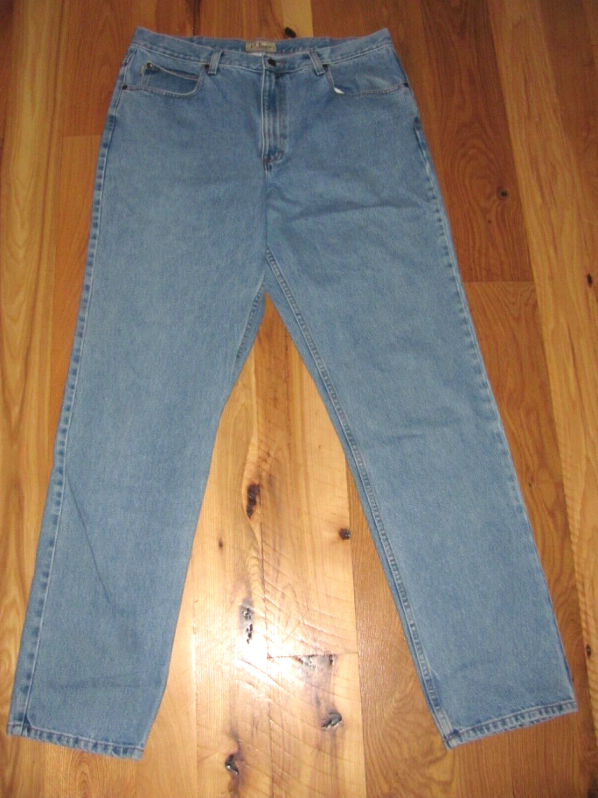 L L Bean Classic Fit Blue Denim Straight Leg Jeans Men’s 36 x 36 (TD18-R1)