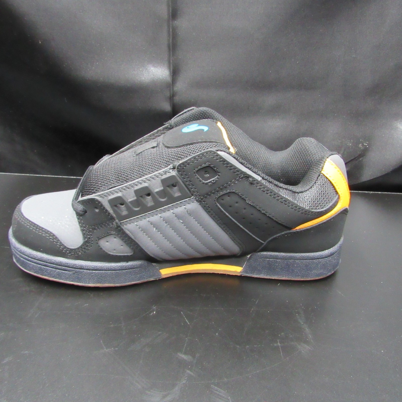 DVS Skateboard Shoes Celsius Black/Orange/Blue SIZE 9
