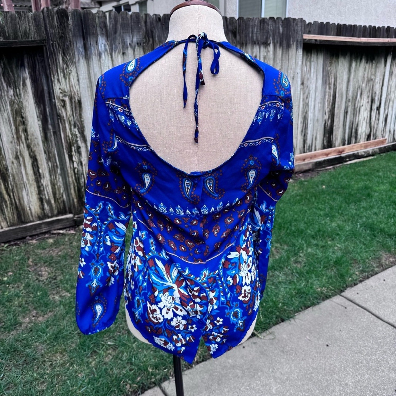 Timing Blue Paisley Boho Button Front Open Back Semi Sheer Blouse Women’s Size S