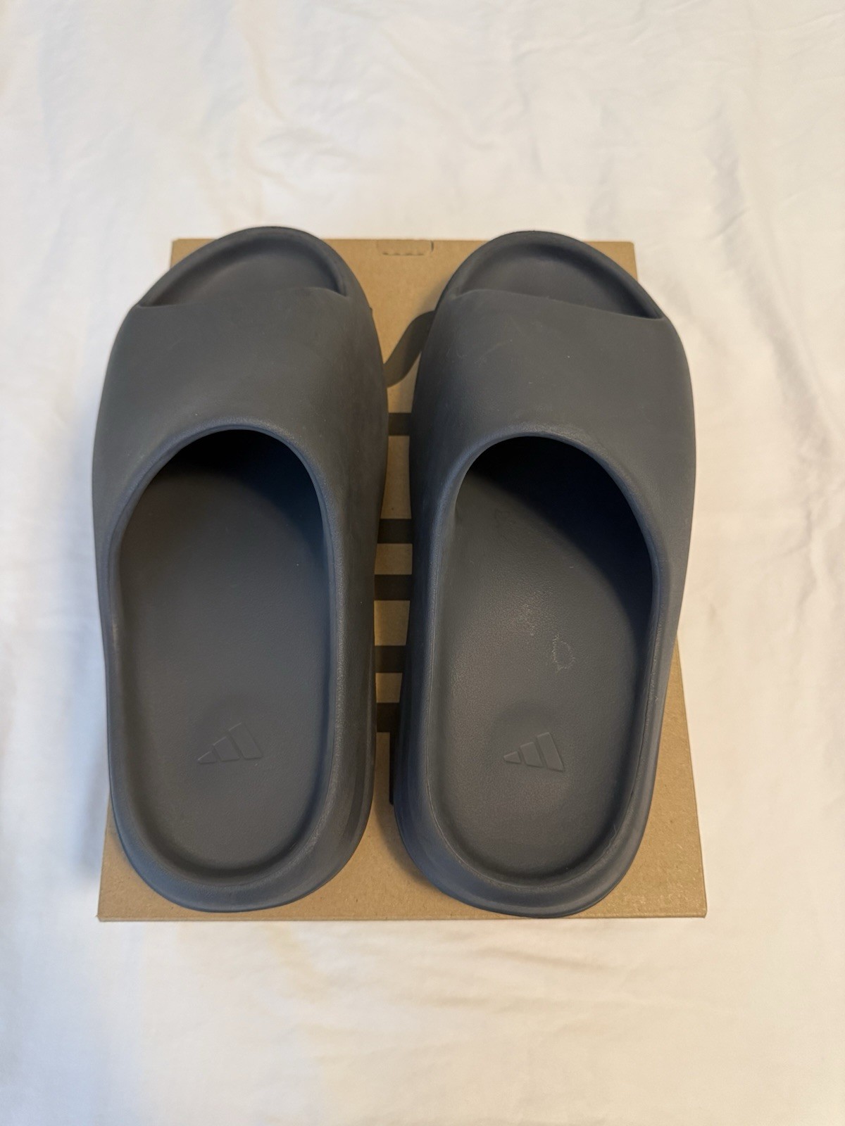 Adidas Yeezy Slide ‘Slate Grey’ Men’s Size 11 Pre-owned ID2350