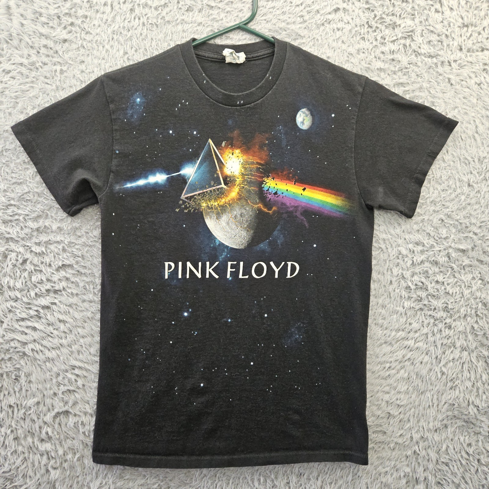 Pink Floyd T Shirt Small Dark Side of the Moon Exploding Moon Rainbow Space
