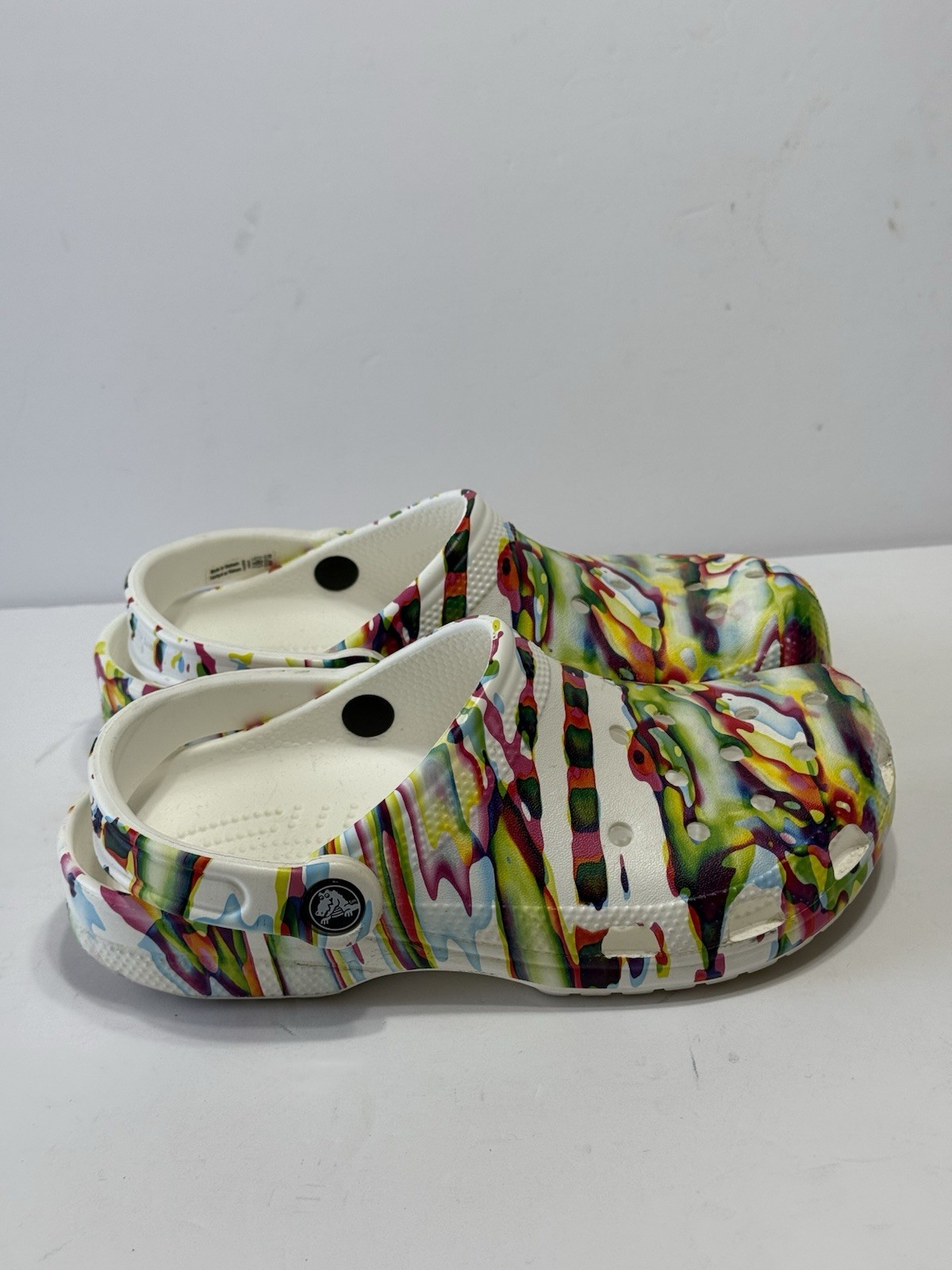 CROCS Multicolored Psychedelic Slip-On Casual Beach Clogs Sandals Sz W6 M4