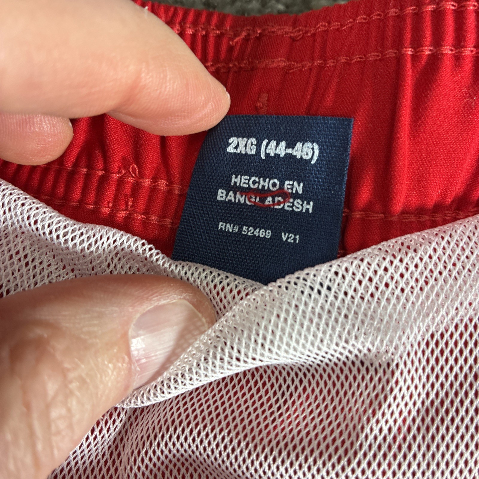 GEORGE ABOVE THE KNEE RED MESH LINED ELASTIC WAIST SWIM SHORTS Size 2XL (44-46)