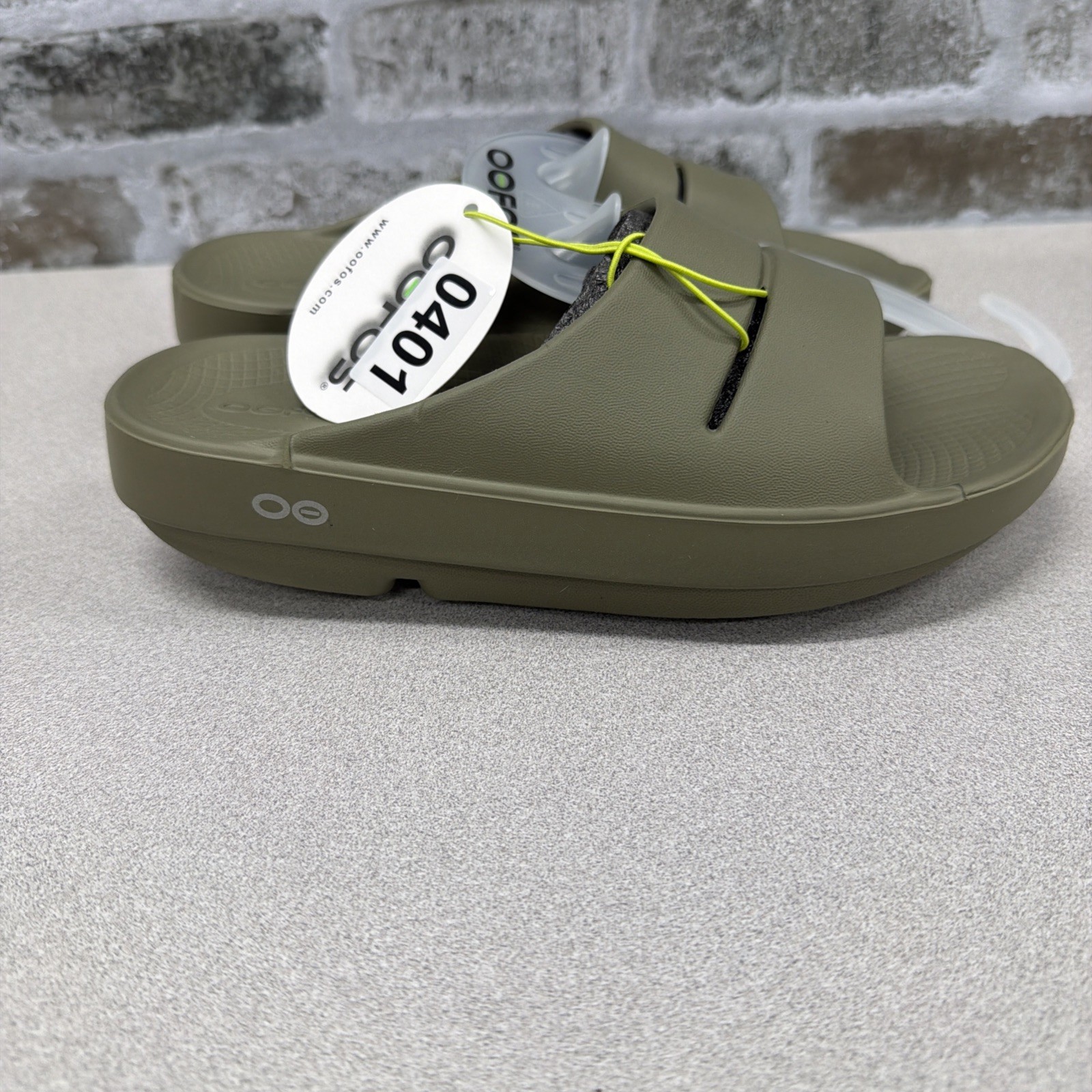 OOFOS Ooahh Sport Slide Sandals foliage matrix green M4/W6 Recovery Comfort