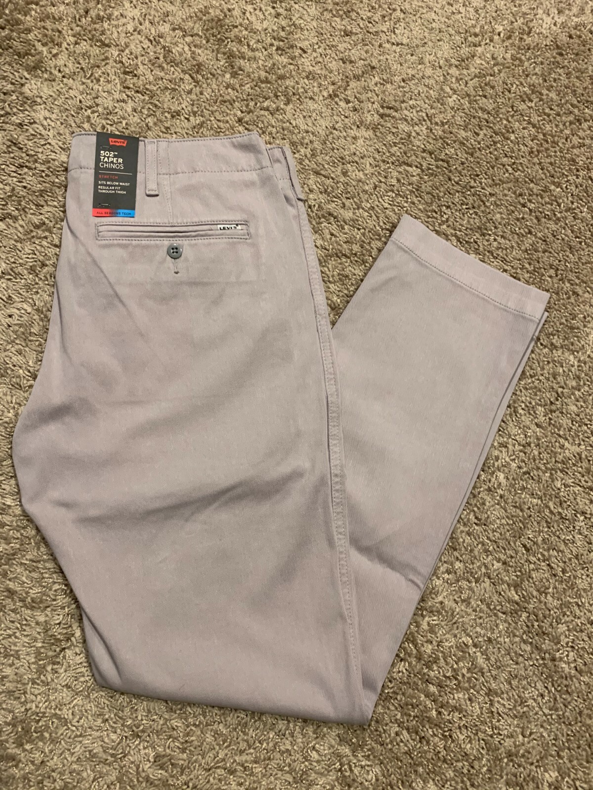 Levi’s Premium 502 Taper Gray Chino / Pant All Seasons Men’s 31X32 NWT RT$98 C19