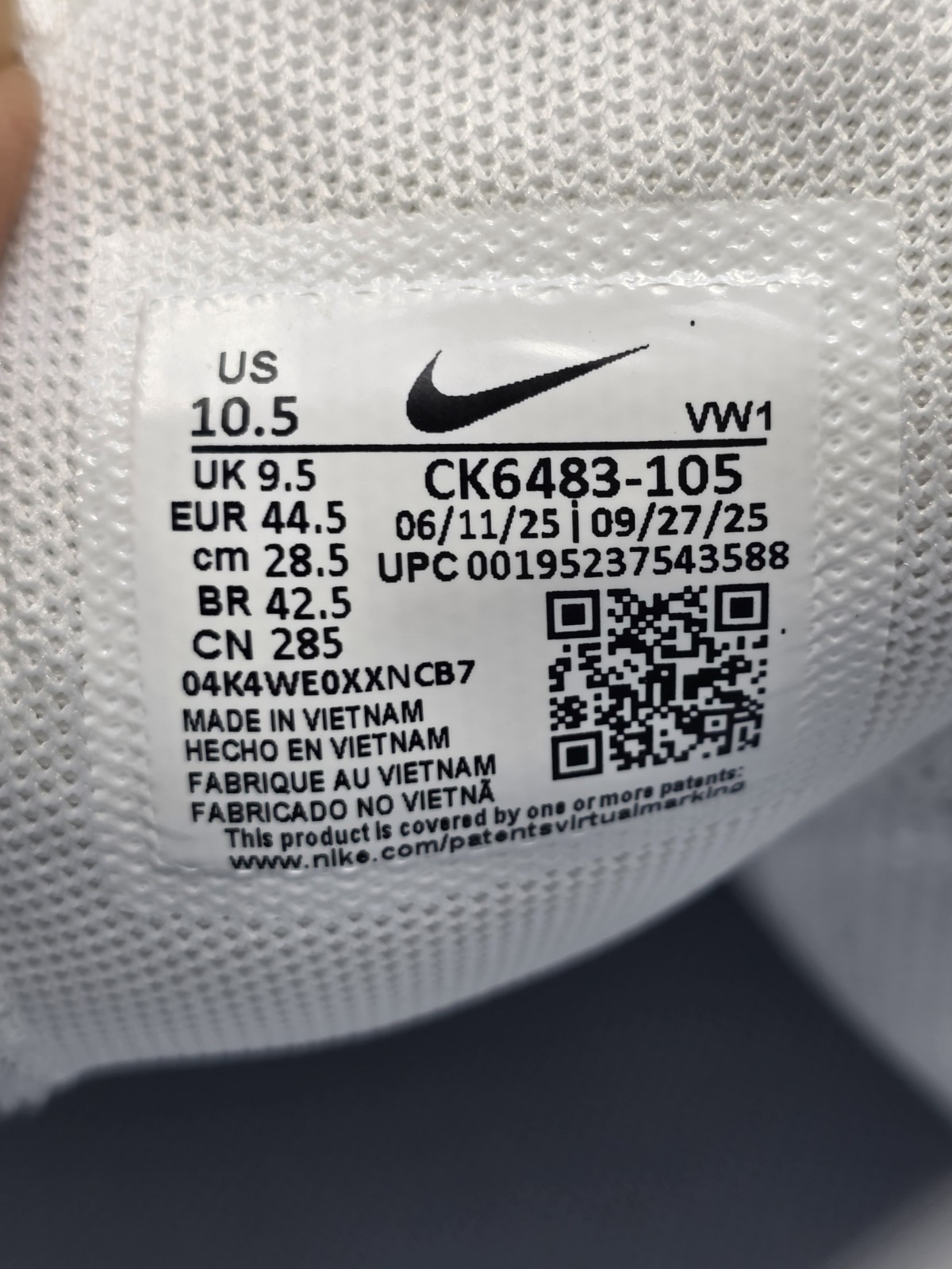 Nike Air Max 270 Golf Sneakers White Black Volt CK6483-105 Mens Size 10.5 New