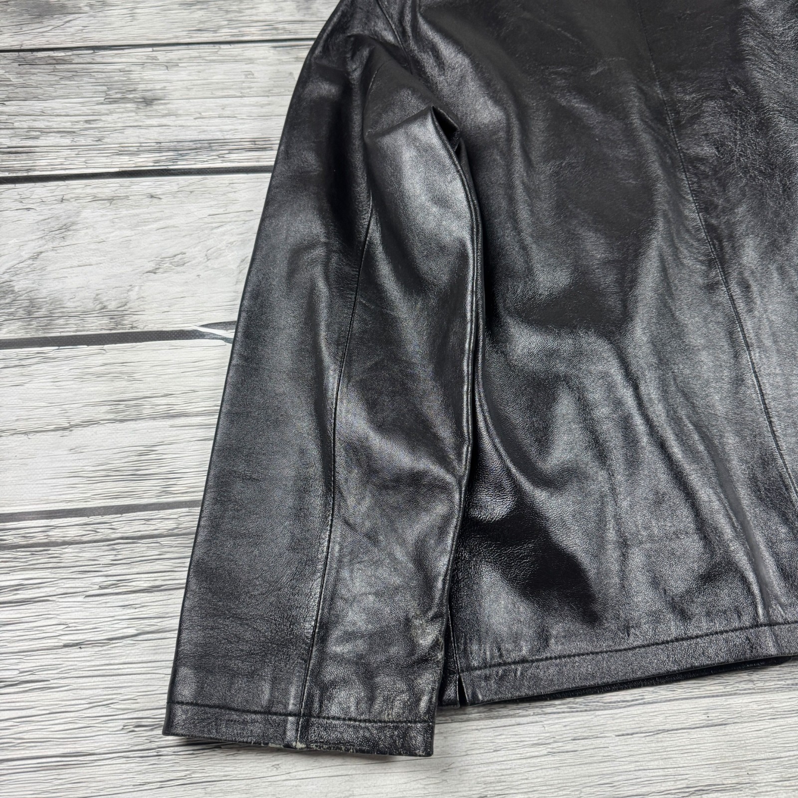 Grandeur Vintage Black Leather Jacket Minimalist Zip Up Classic Coat