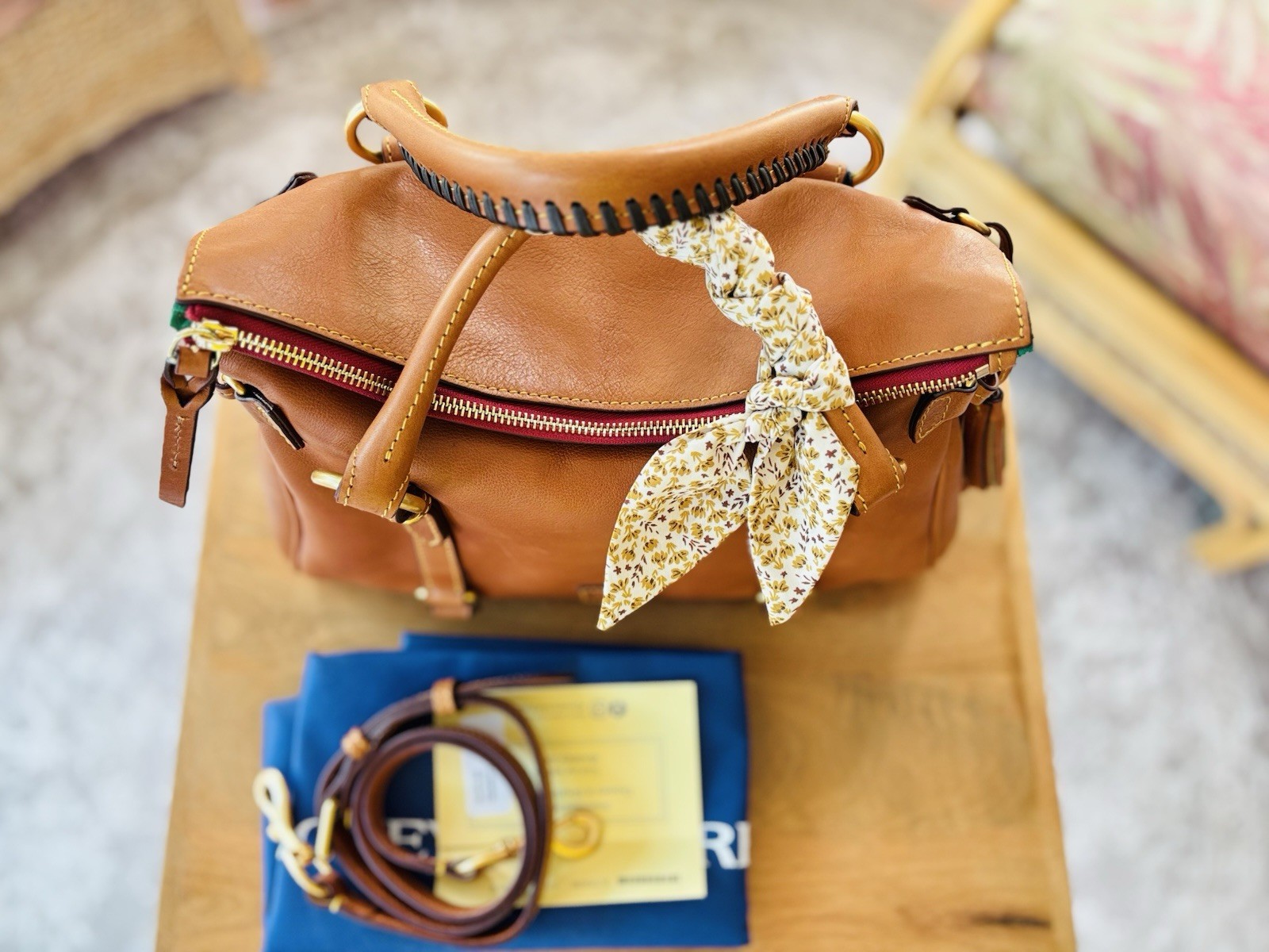 Dooney & Bourke Florentine Leather Large Satchel Handbag Natural 🤎