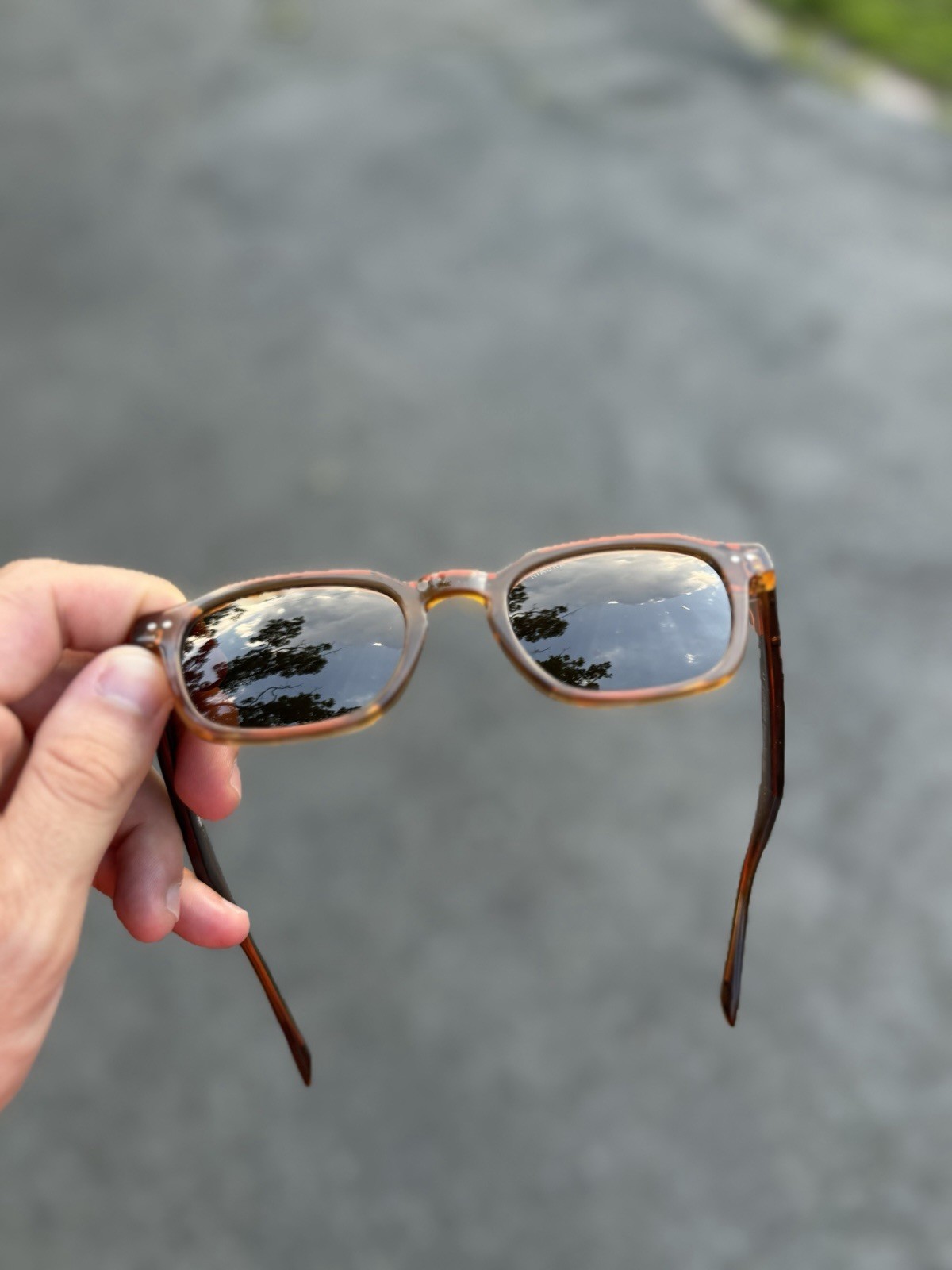KIAURA Eyewear Men’s Square Sunglasses Brown Plastic Frame Tinted Lens 145mm