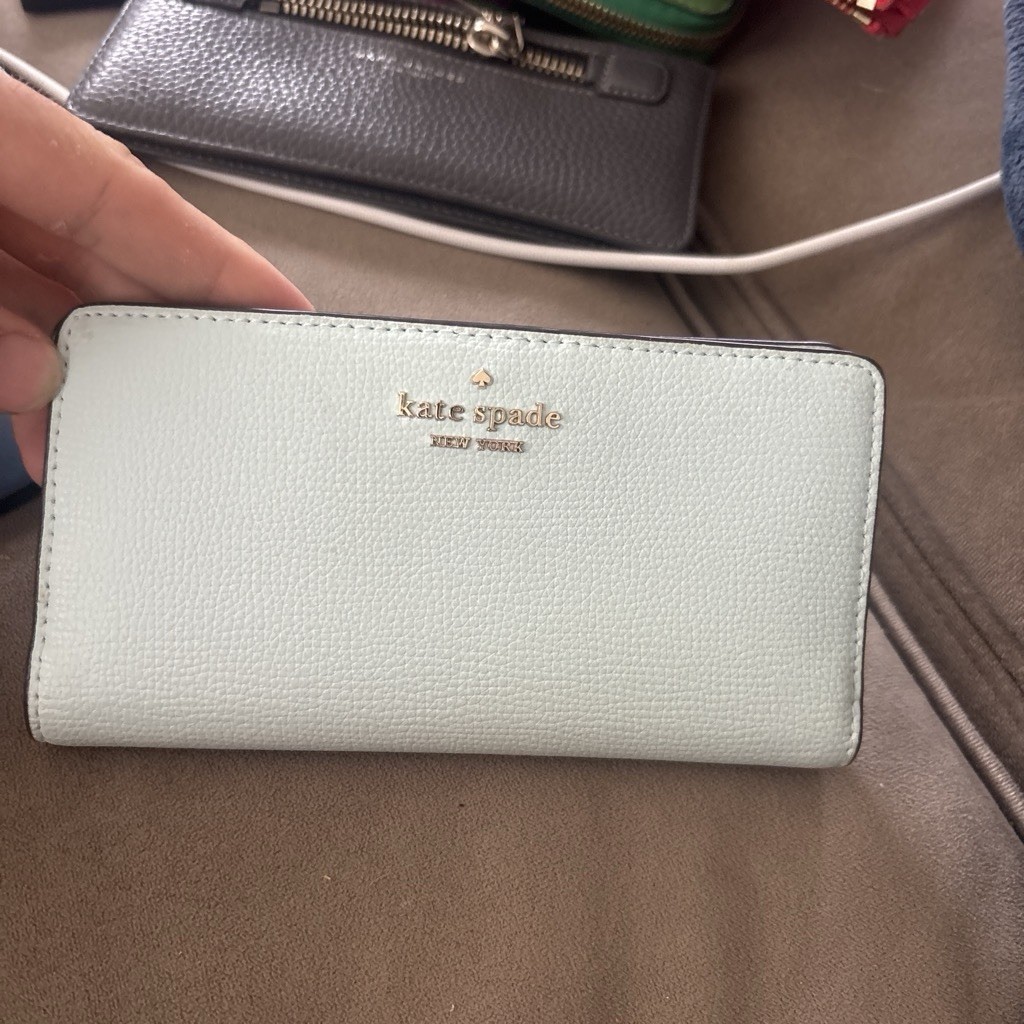 kate spade new york Bay Street Stacy Leather Bifold Wallet – WLRU2642