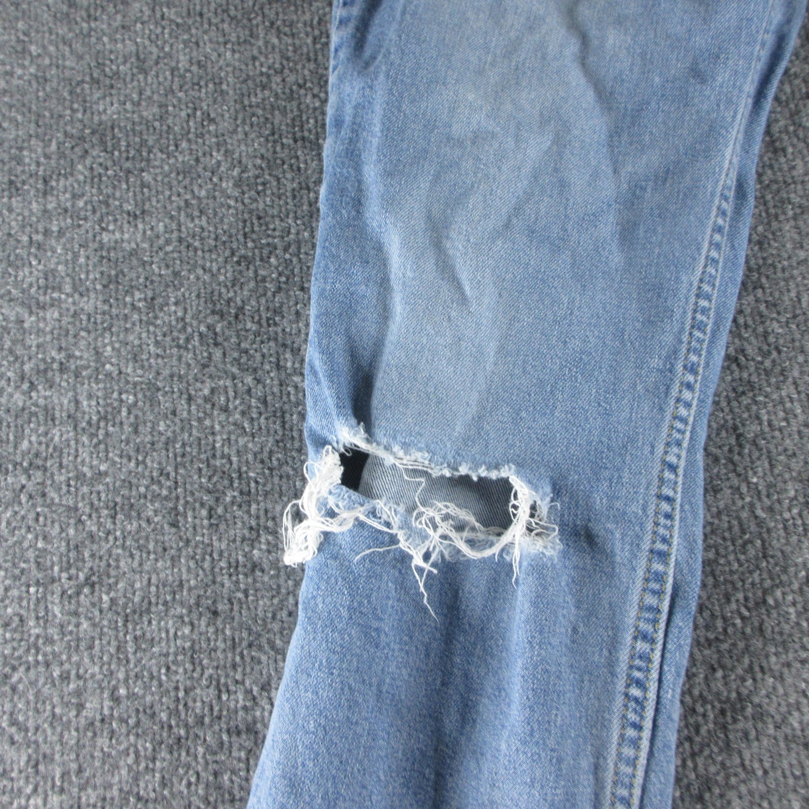 Levis 511 Jeans Mens 32×30 Blue Slim Straight Light Wash Distressed Denim