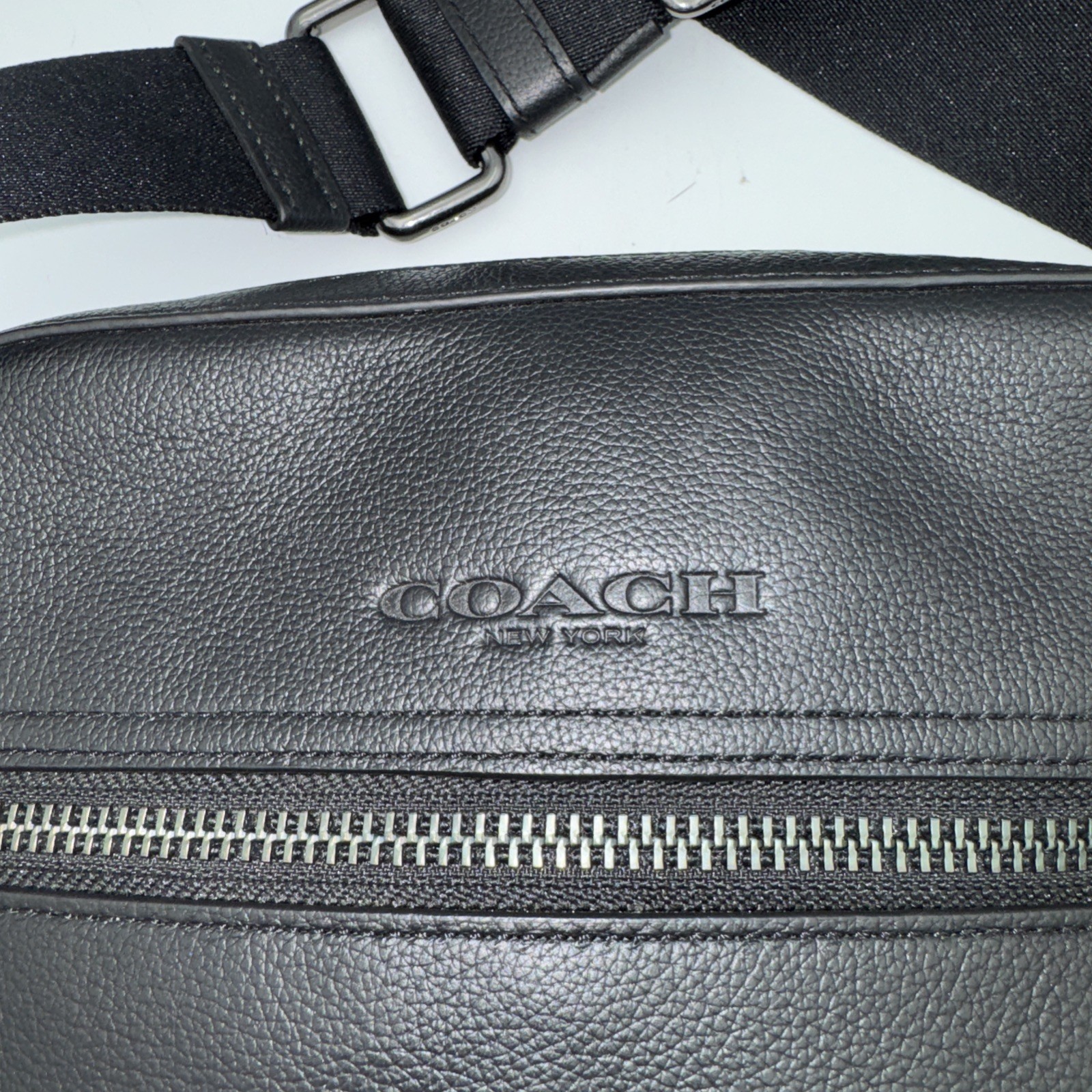 Coach Men Houston Flight Gunmetal/Blk Refined Pebble Leather Messenger Bag-4011