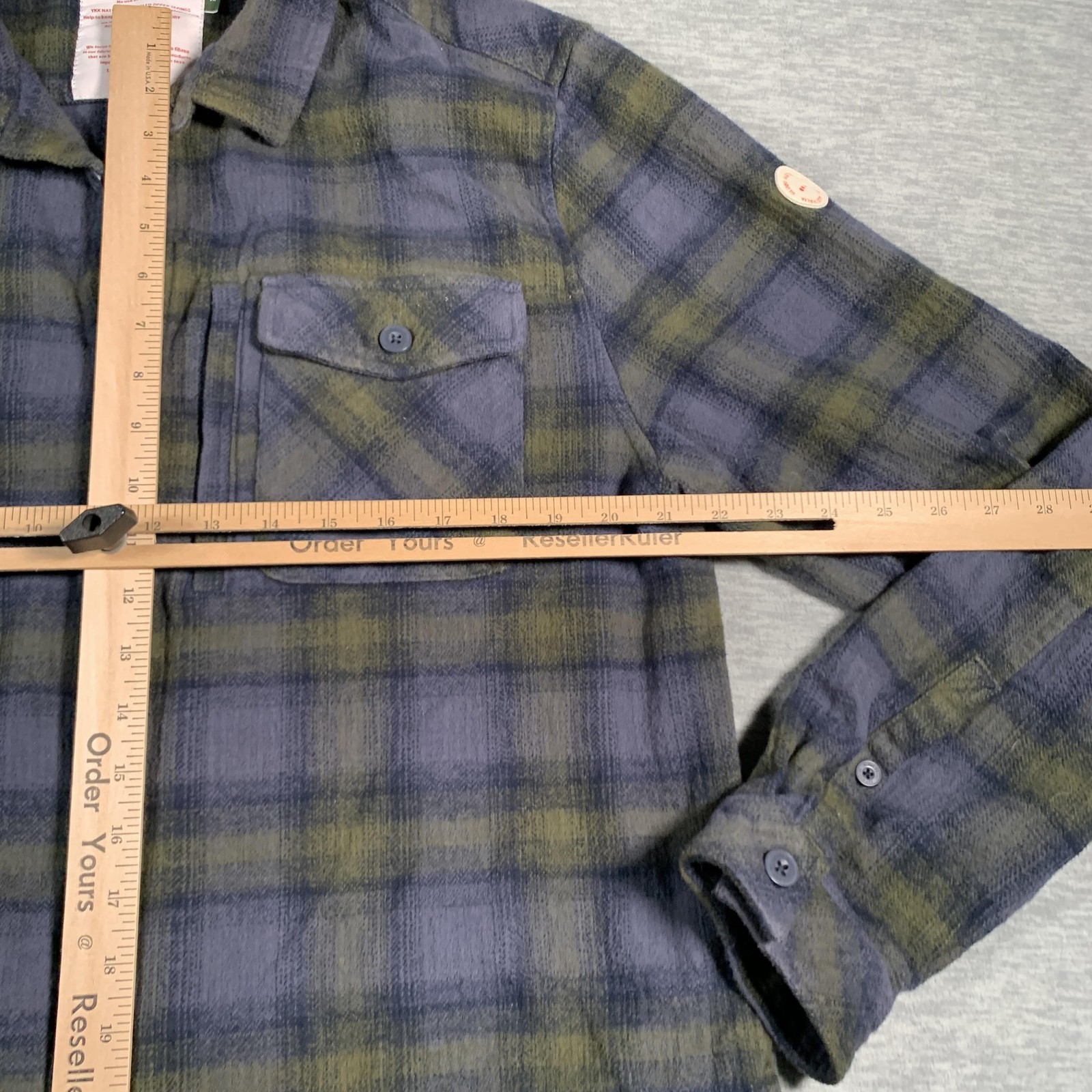 Globe Wanderer Shacket Shirt Mens XL Blue Green Plaid Organic Cotton Button Up