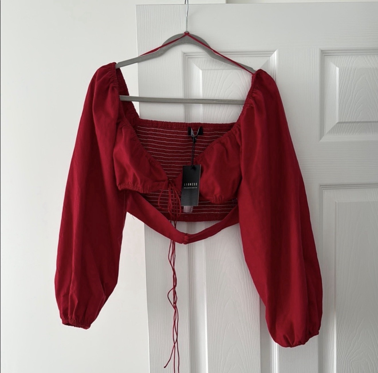 Lioness Red Smocked Cropped Blouse Square Neck Puff Long Sleeve Tie M