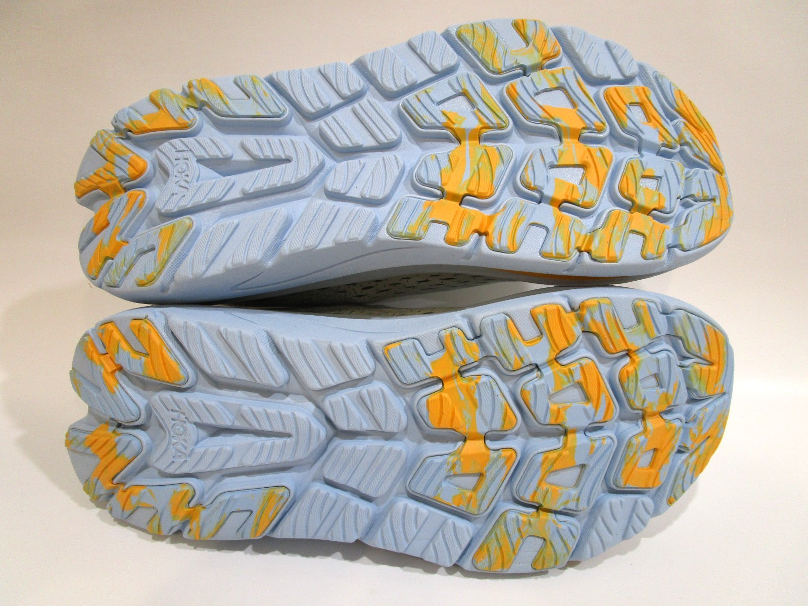 Hoka One One Men’s Kawana Running Sneaker Shoes, Size 9 D(M) US