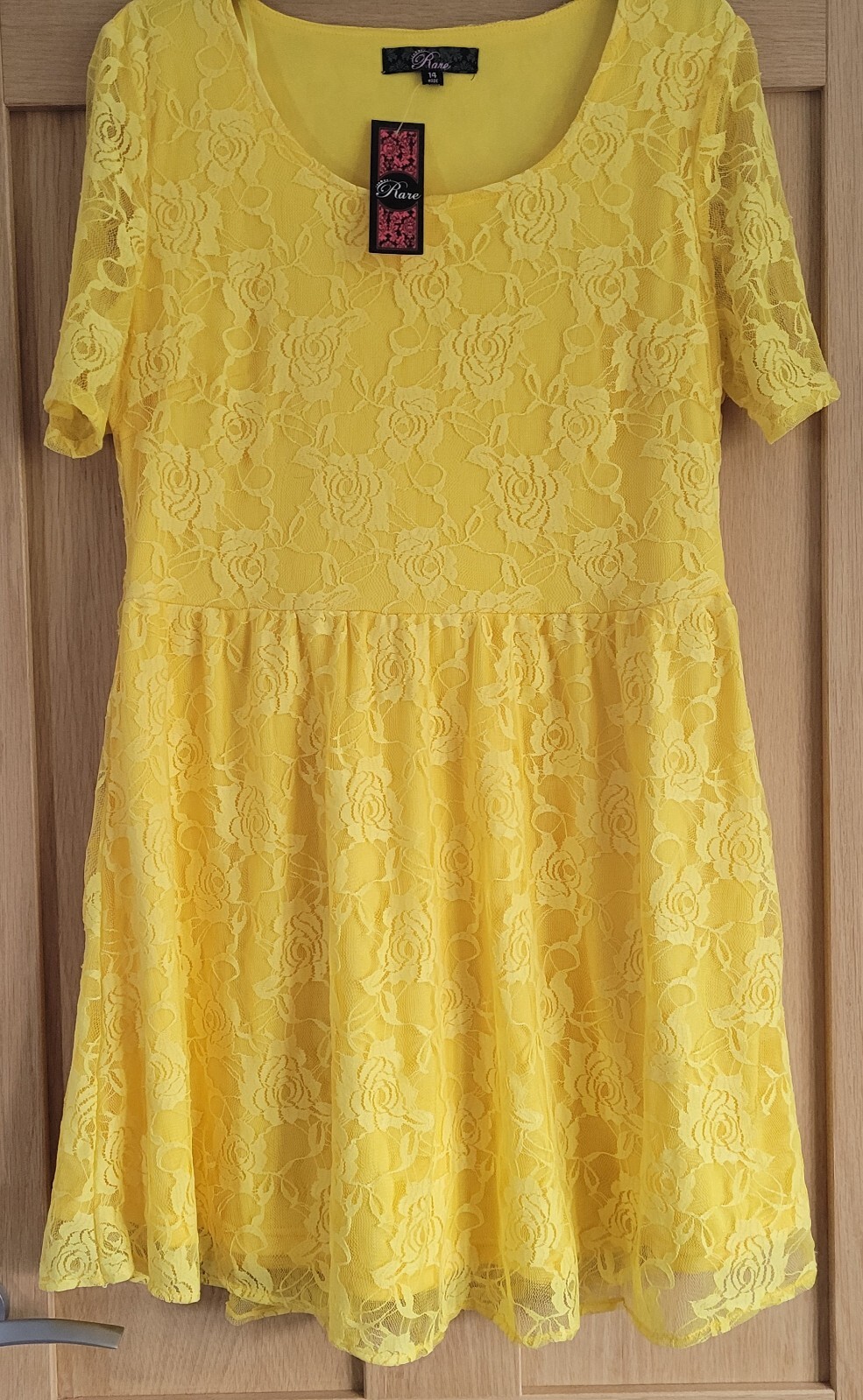 RARE LONDON designer-Lace Short Sleeve Dress Fully lined Yellow Size14 BNWT