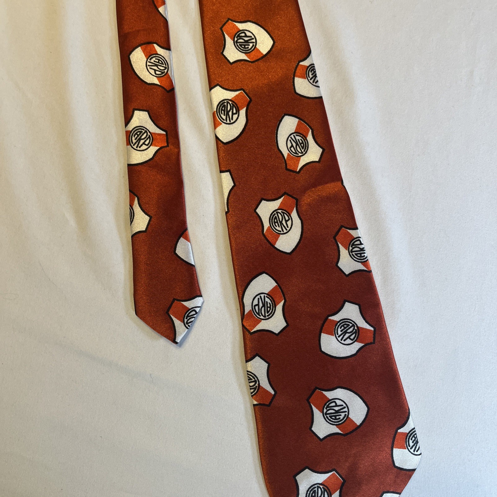 Necktie Argentina River Plate Futbol Soccer Hand Made Tie 56 x 3.5 Inches