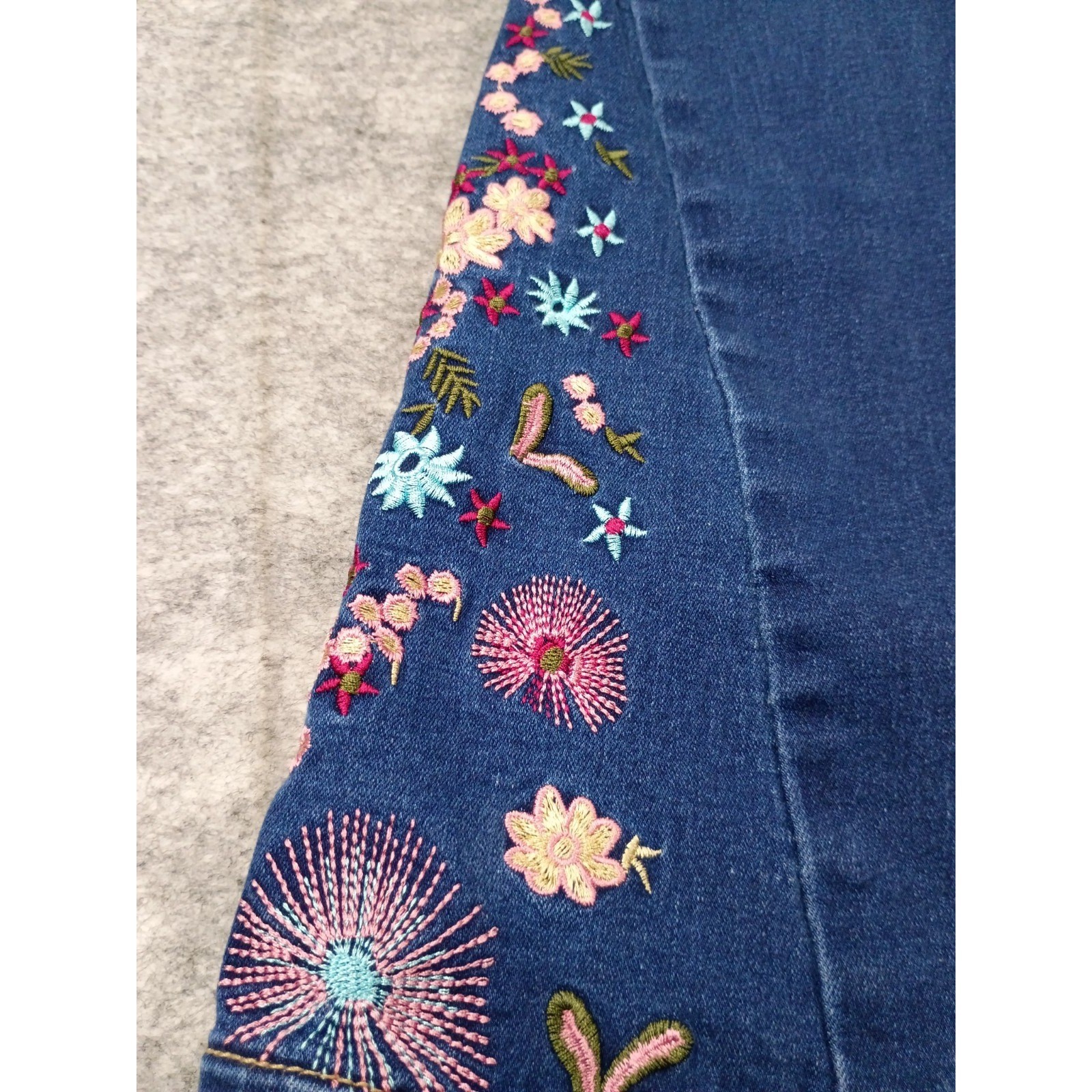 Bamboo Flare Bell Bottom Pink Floral Embroidered Jeans Boho Hippie 90s Size 7