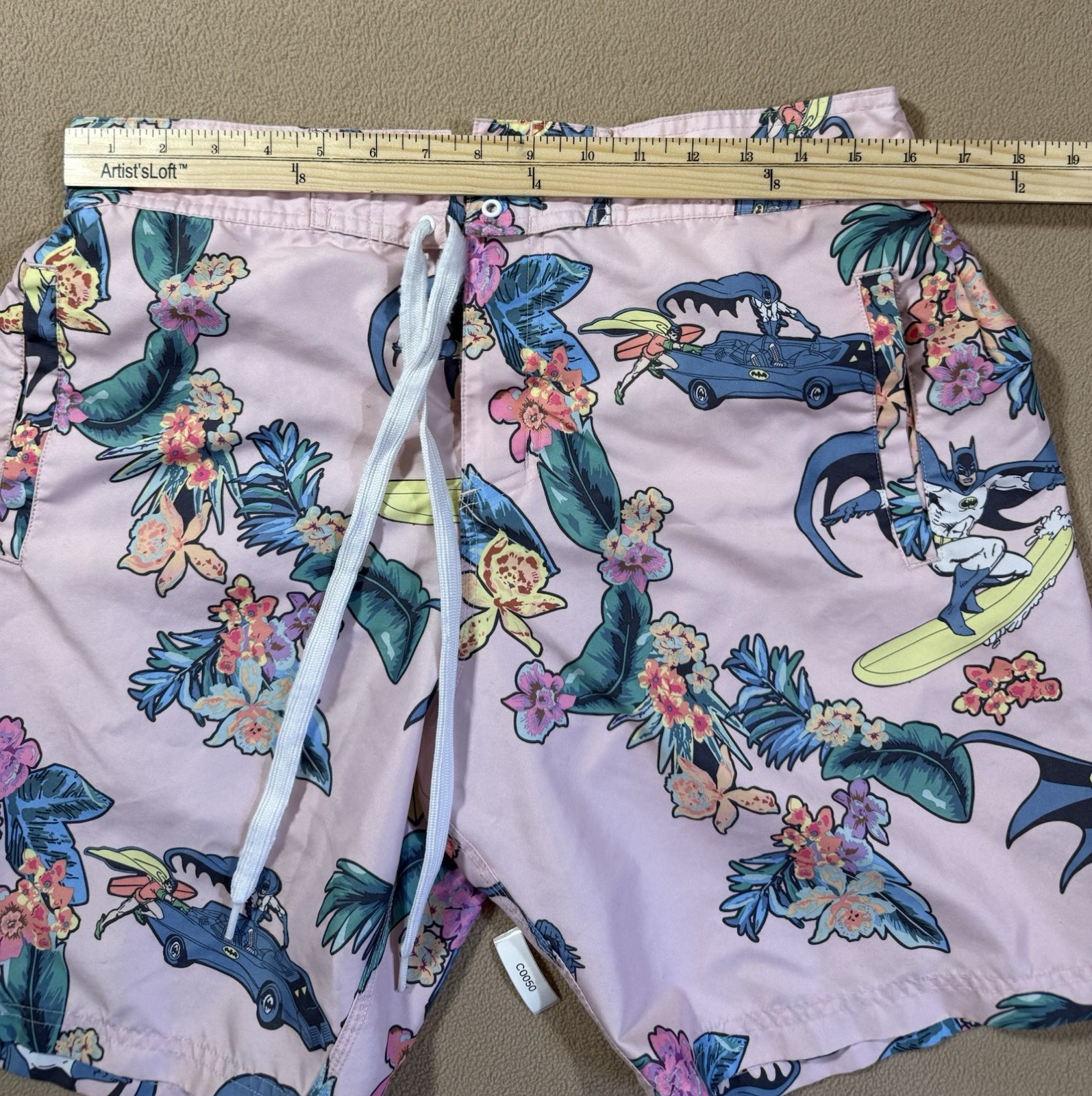 Batman Men’s Pink Floral Board Shorts Swim Trunks Lined Pockets M
