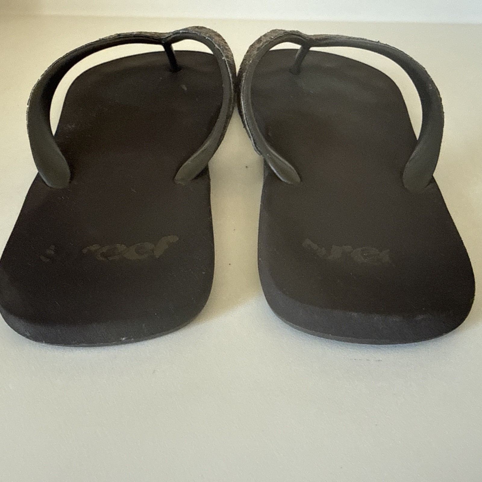 Reef Women’s Flip Flops Slip-On Sandals, Size 8 Sparkle Brown Gold Tone Casual
