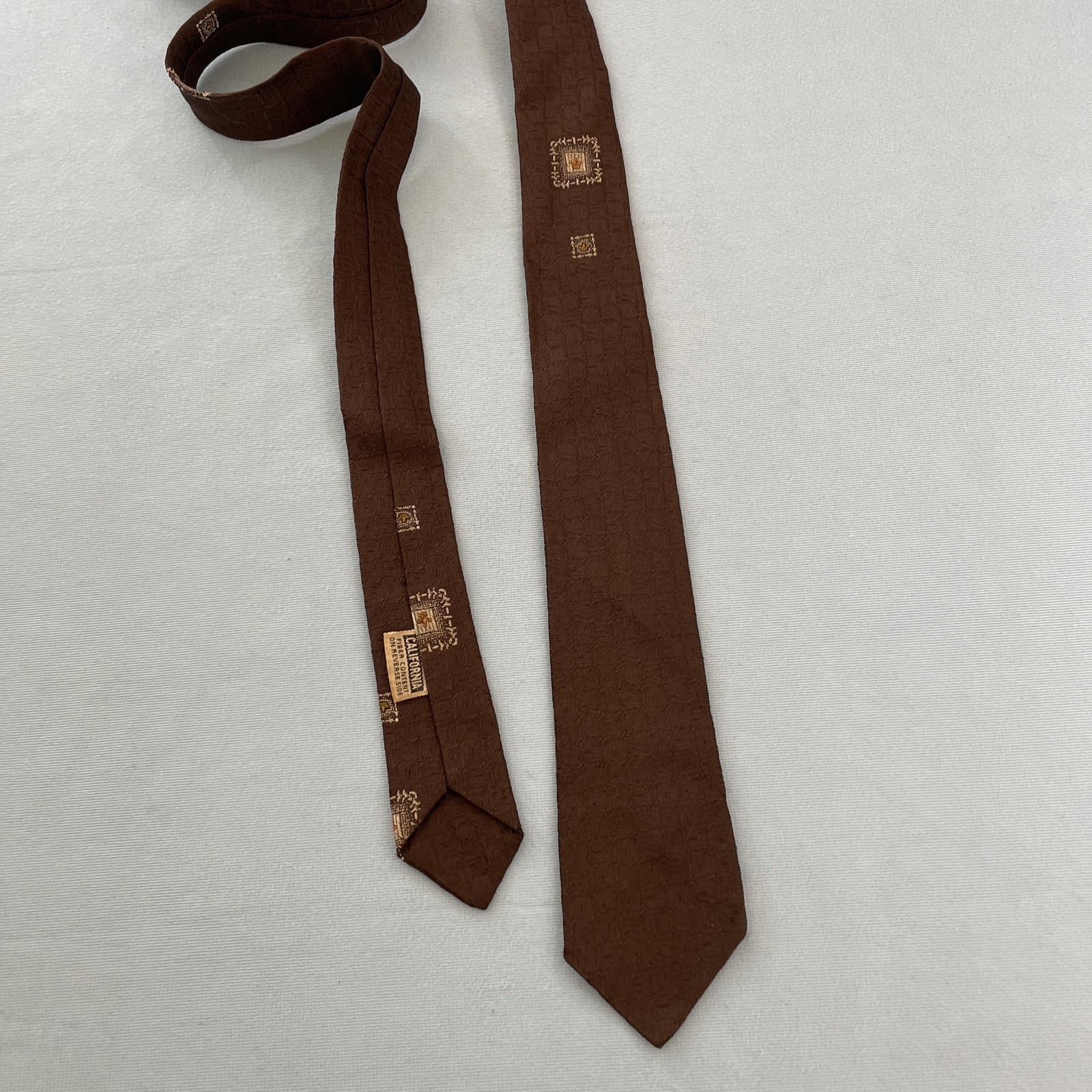 Vtg 40s 50s Tie California Atomic MCM Art Deco Medallion Brown Slim Necktie 2×53