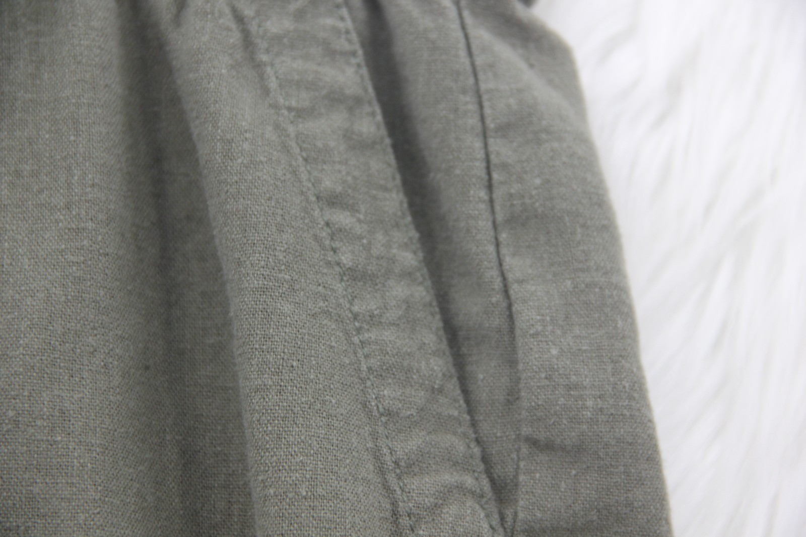 GAP Womens M Linen Blend Pull On Shorts Olive Green Casual Elastic Waist BEACH