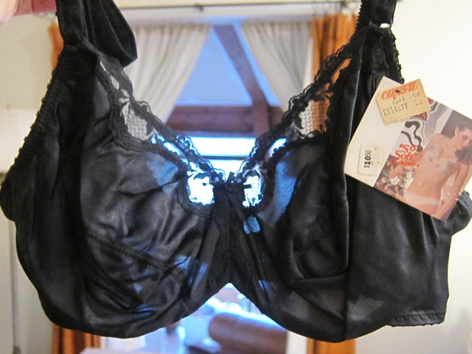VTG Deadstock Carnival So Soft Black Underwire Unlined Bra 34D Lace/ Bow Accent