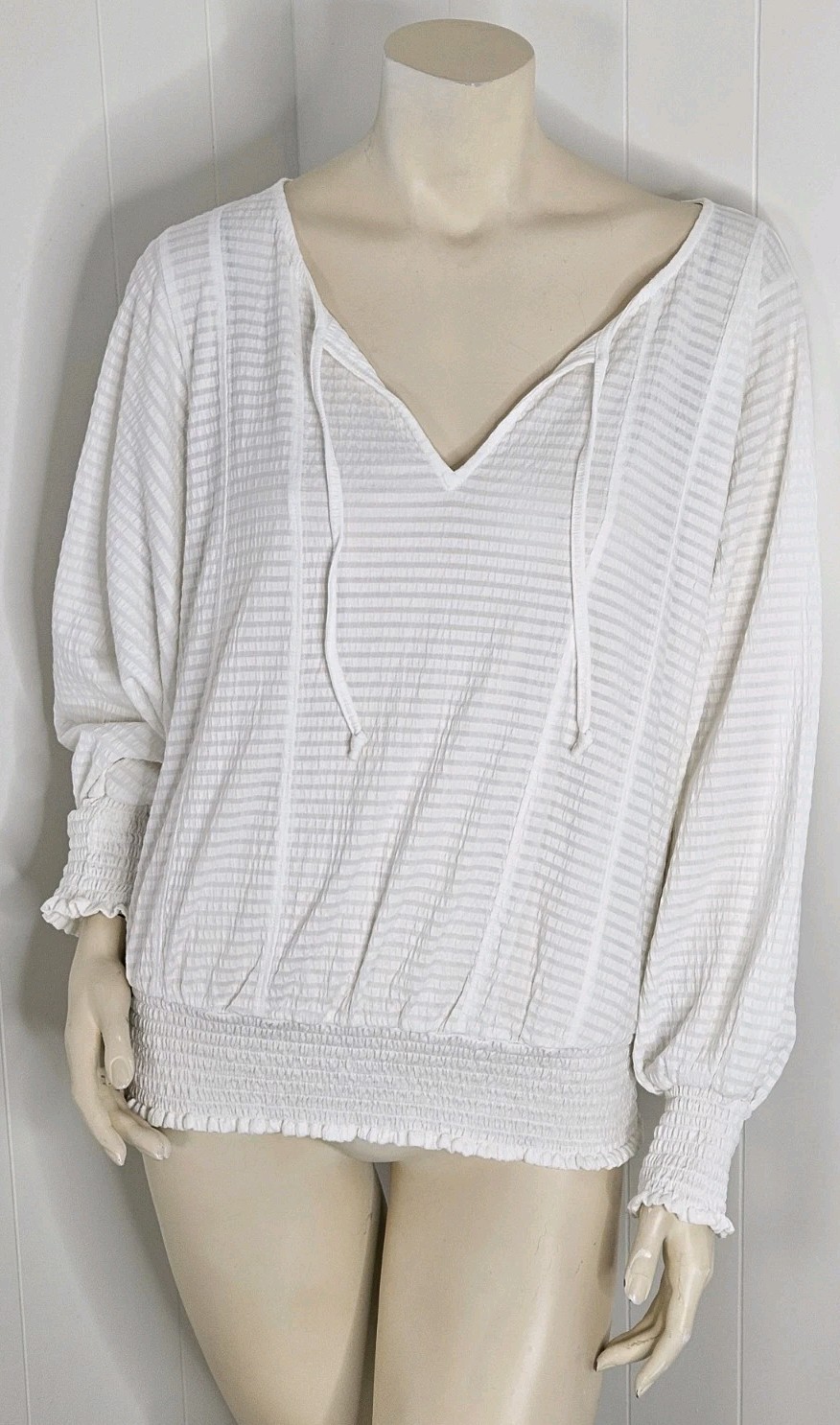 Anthropologie Smocked Peasant Top Size Medium Boho Pirate – White Blanc NWT