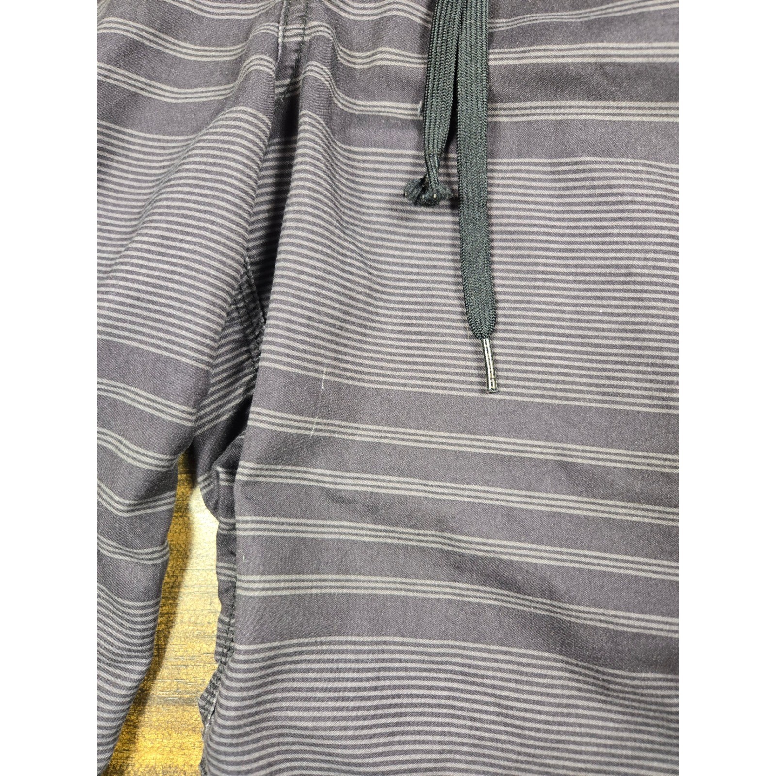 ONeill Mens Striped Board Shorts Red Charcoal Grey Cargo Pocket Size 29
