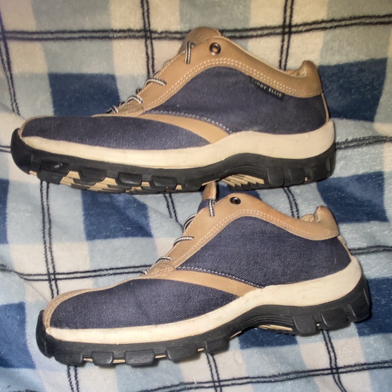Perry Ellis Men’s Spin Low US 8 M Navy/Beige Canvas & Leather Lace-Up Sneakers