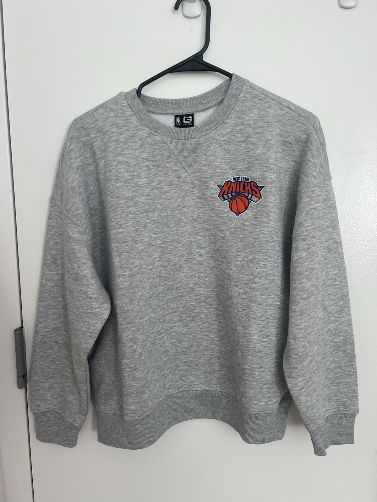 New York Knicks Heather Grey Crewneck Sweatshirt Size Small