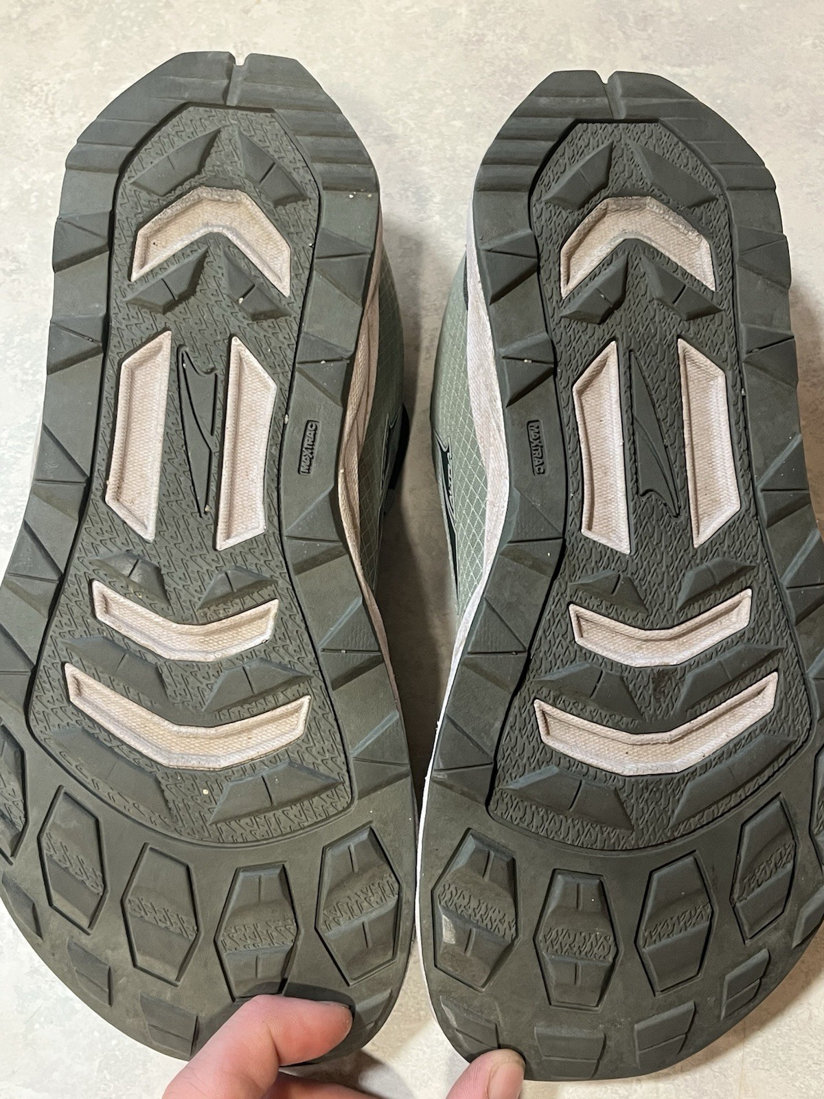 Altra AL0A82CM330 Superior 6 Running Athletic Fashion Sneaker Green Women 9.5