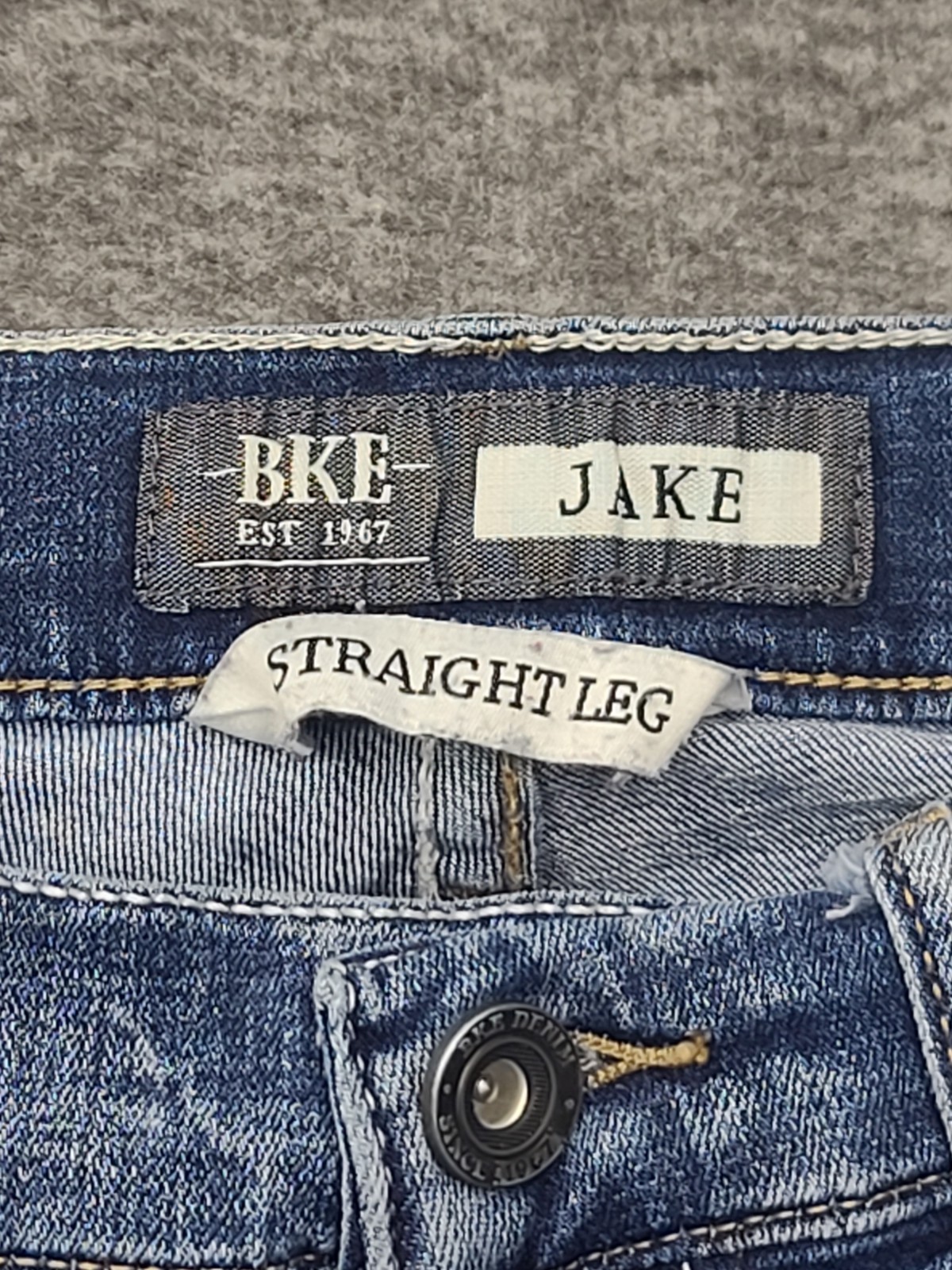 BKE Jake Men 32×32 Straight Leg Jeans Light Wash Stretch Blue Denim Distressed