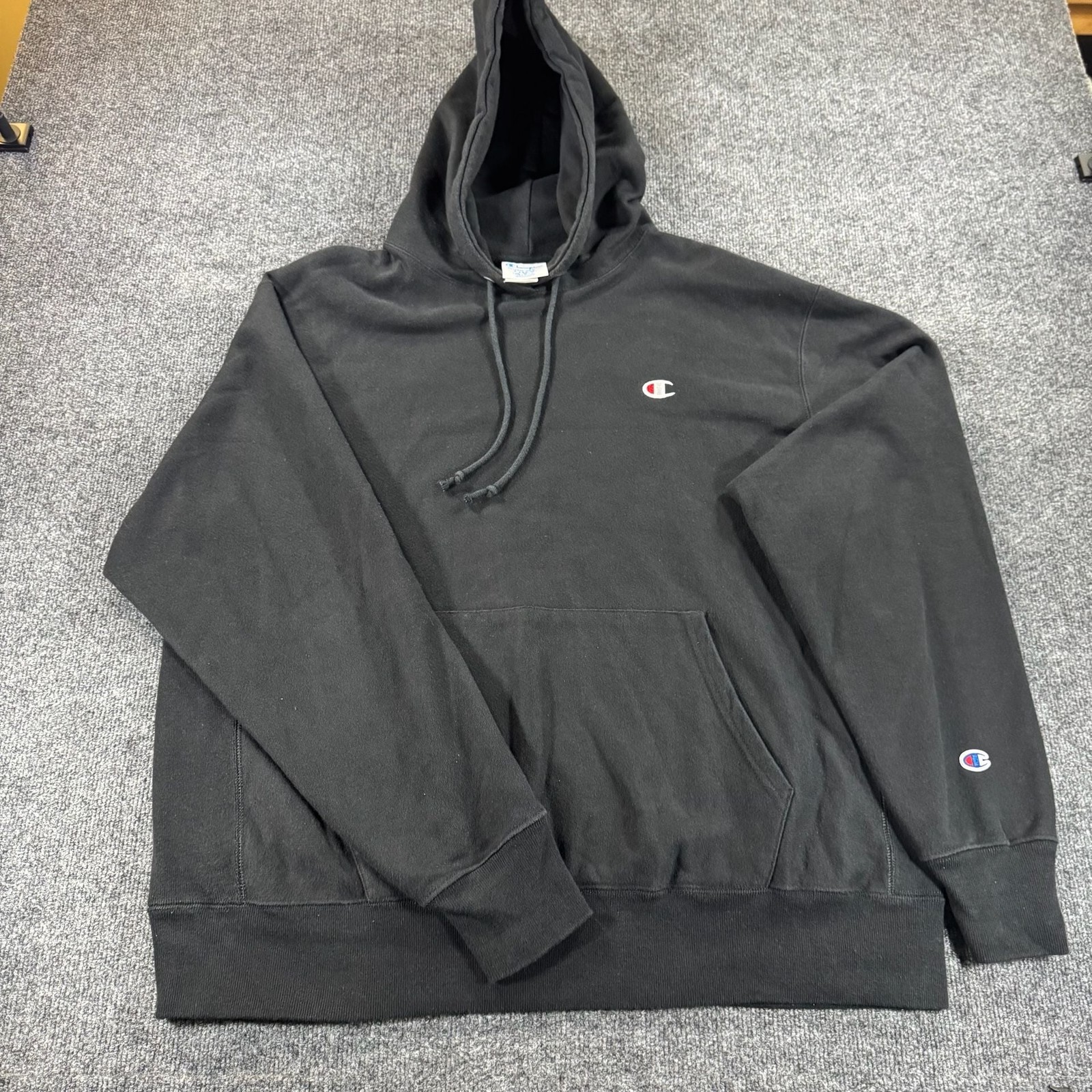 Champion Reverse Weave Hoodie Mens Medium Black Logo Chest Long Sleeve Pockets