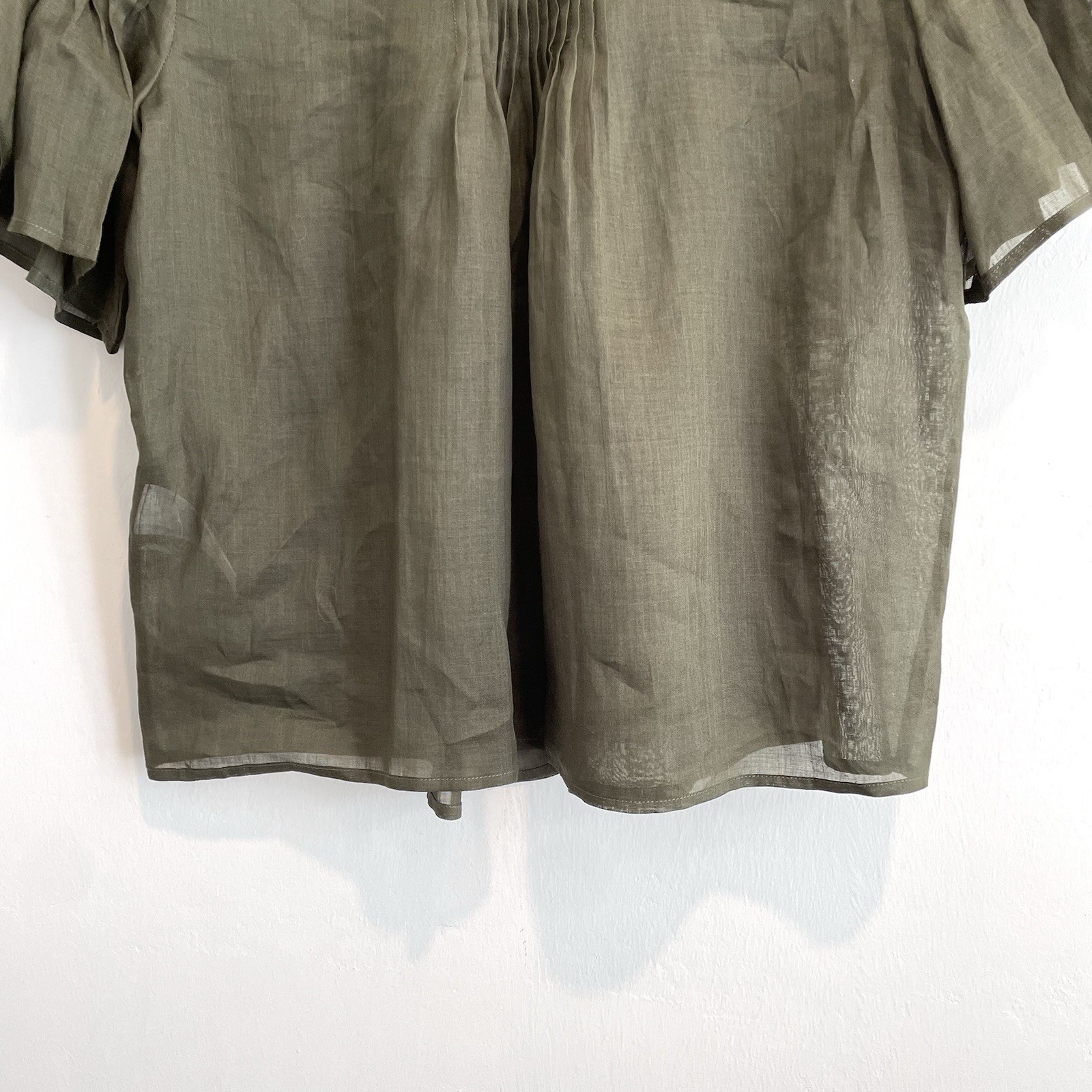 Banana Republic Women’s M 100% Ramie Semi Sheer Pintuck Top Olive Green