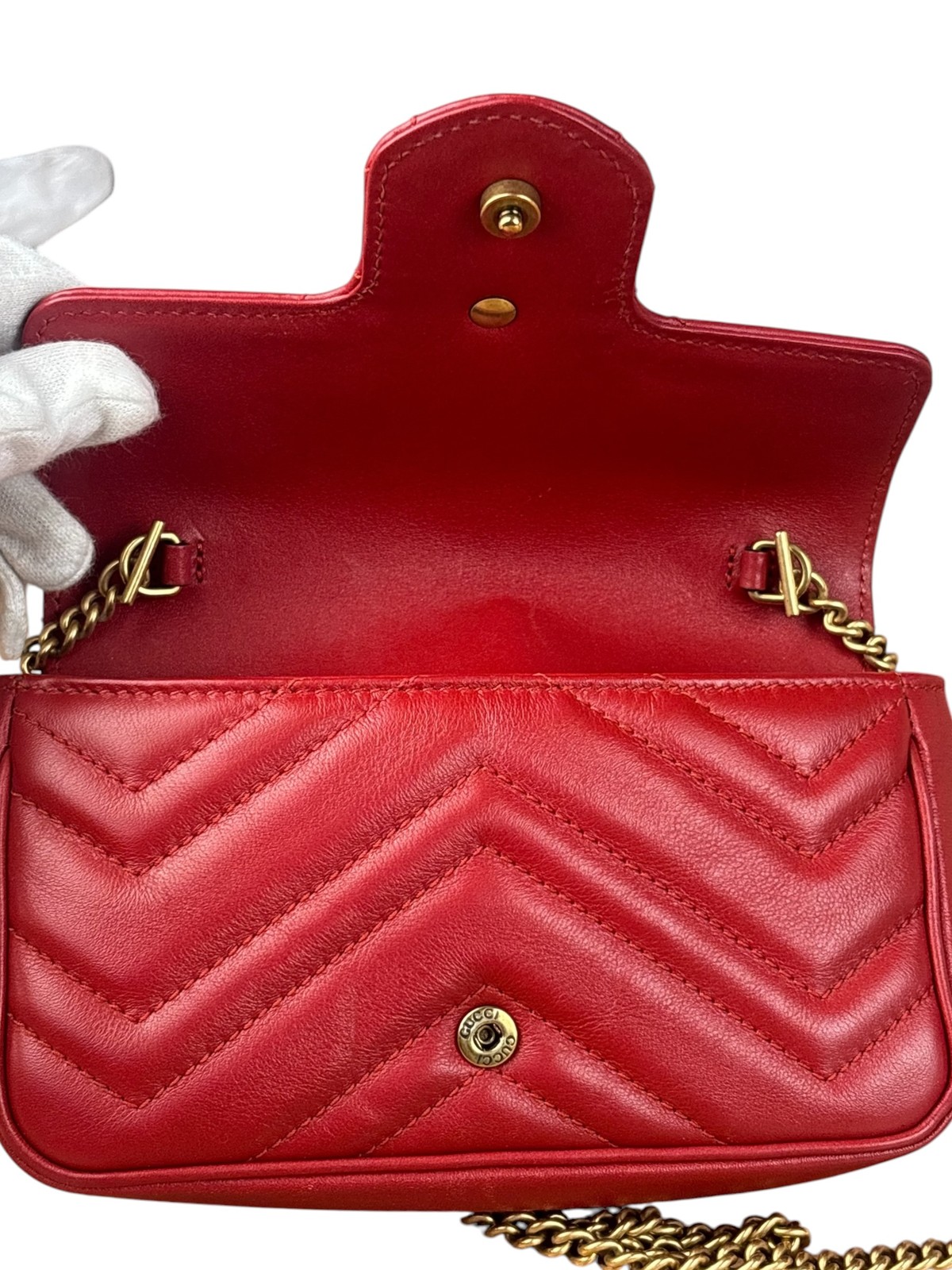 Size OS – Gucci Red Chevron Quilted Matelasse Mini Leather Shoulder Bag / Pre-Ow