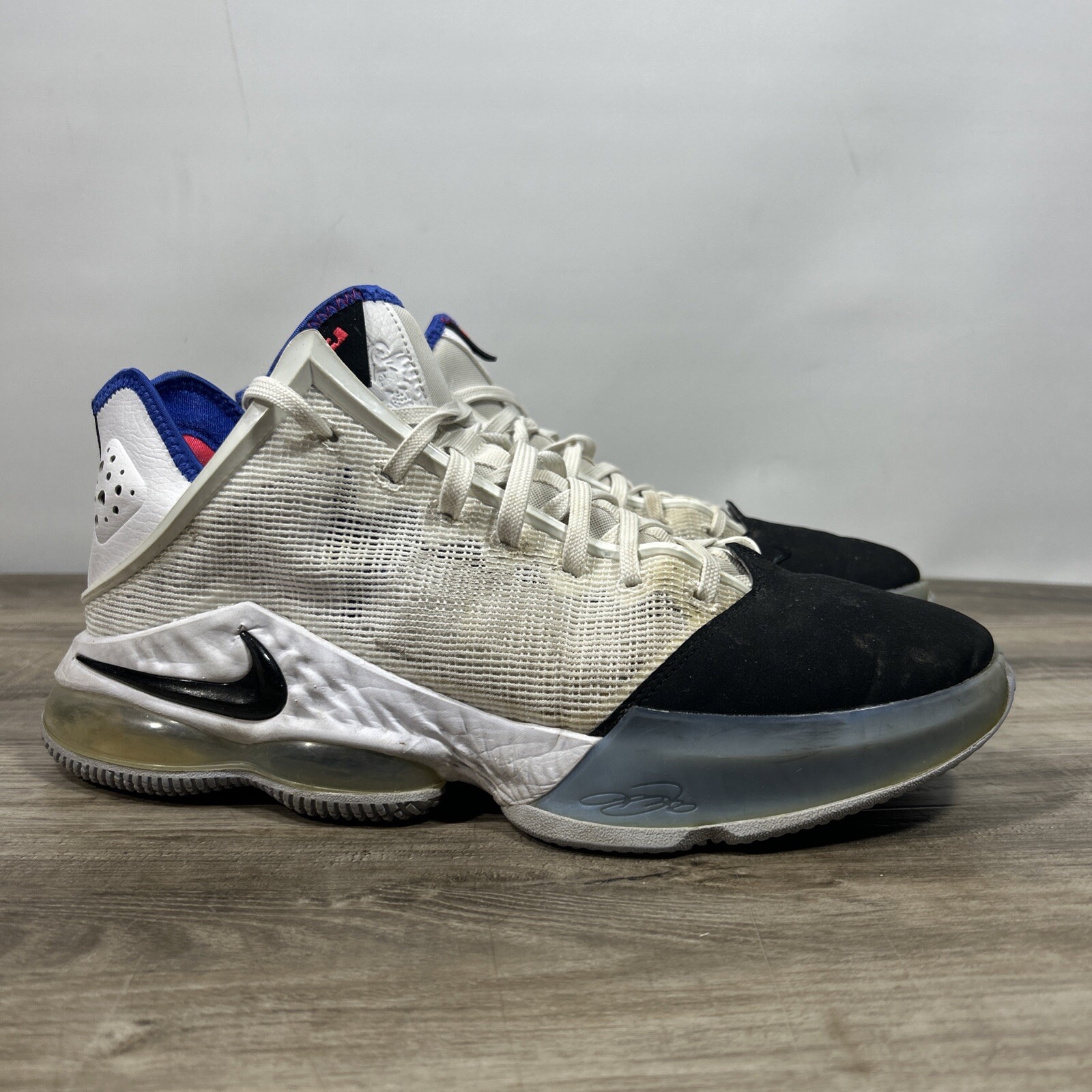 NIke Lebron 19 Low Basketball Shoes White Black Blue Red DH1270-100 Mens Size 13