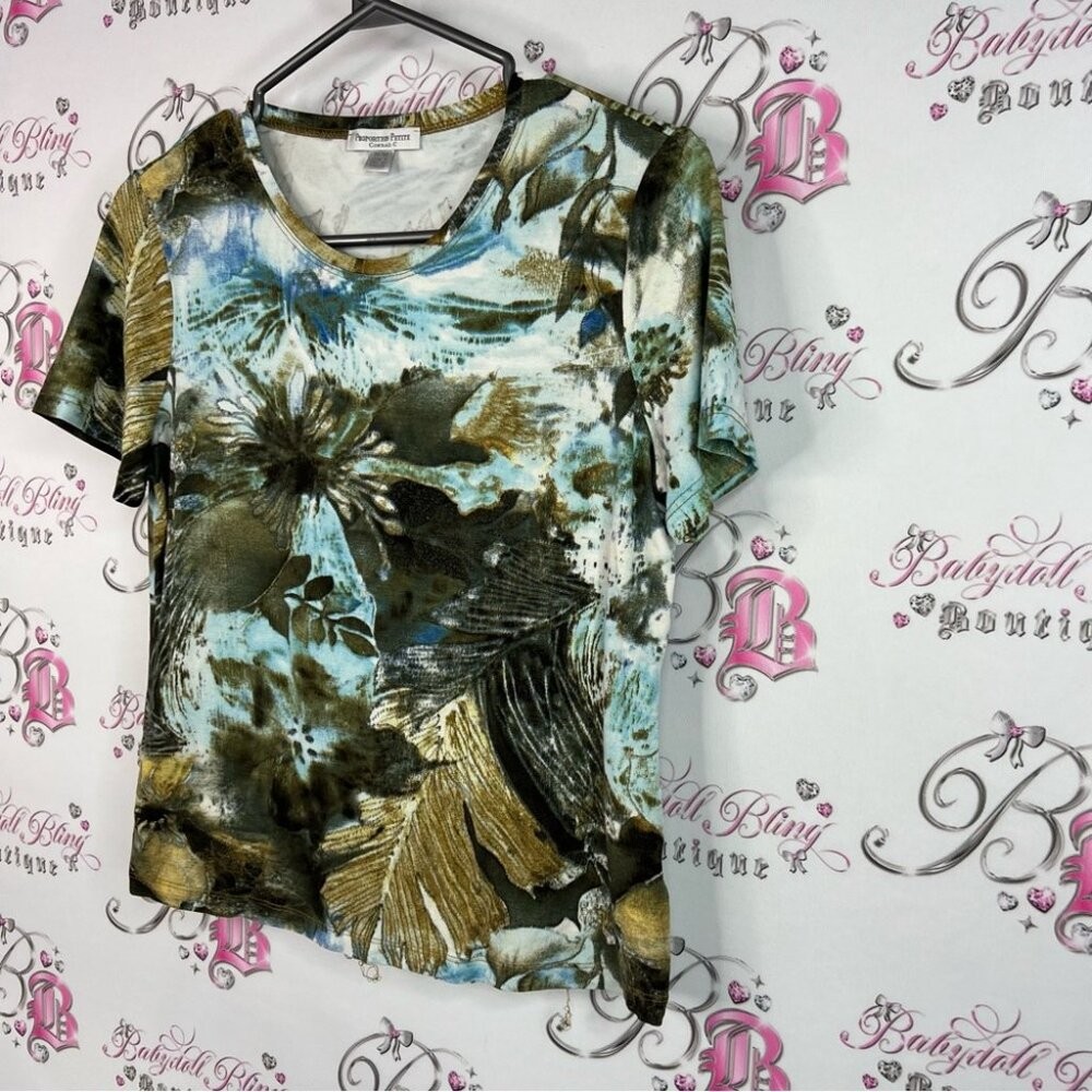 Conrad C tshirt leaf tropical Print Short Sleeve Women’s Top – Blue and Green