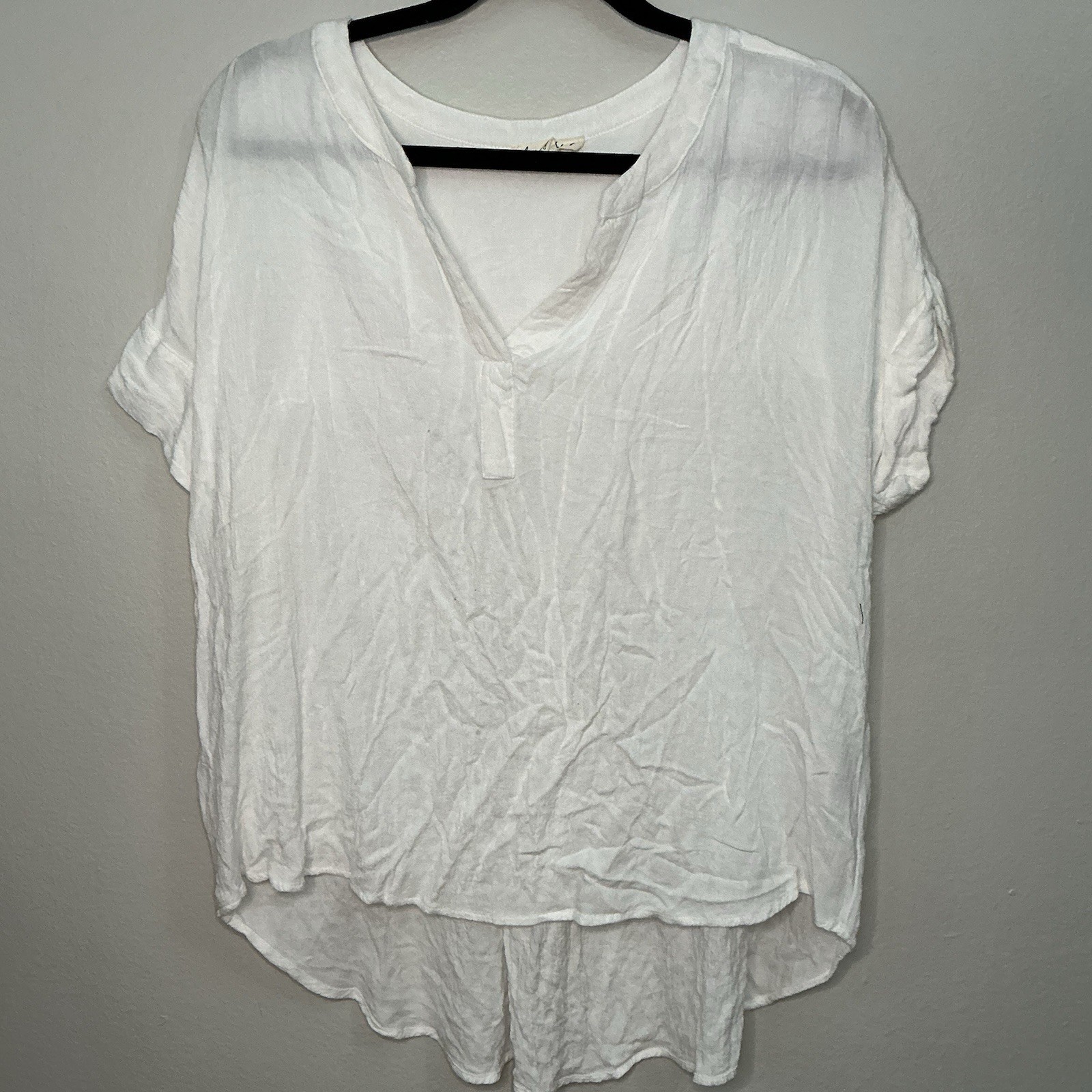 Jane and Delaney Women’s M White Solid V-Neck Short Sleeve Pullover Top
