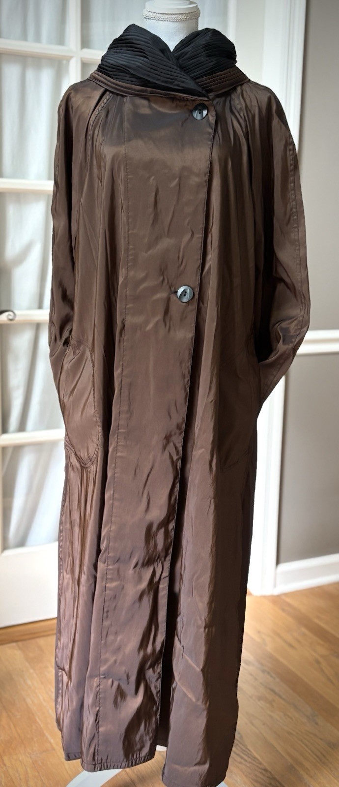 Mycra Pac NOW Reversible Hooded Travel Coat Black Bronze M/L NWT USA