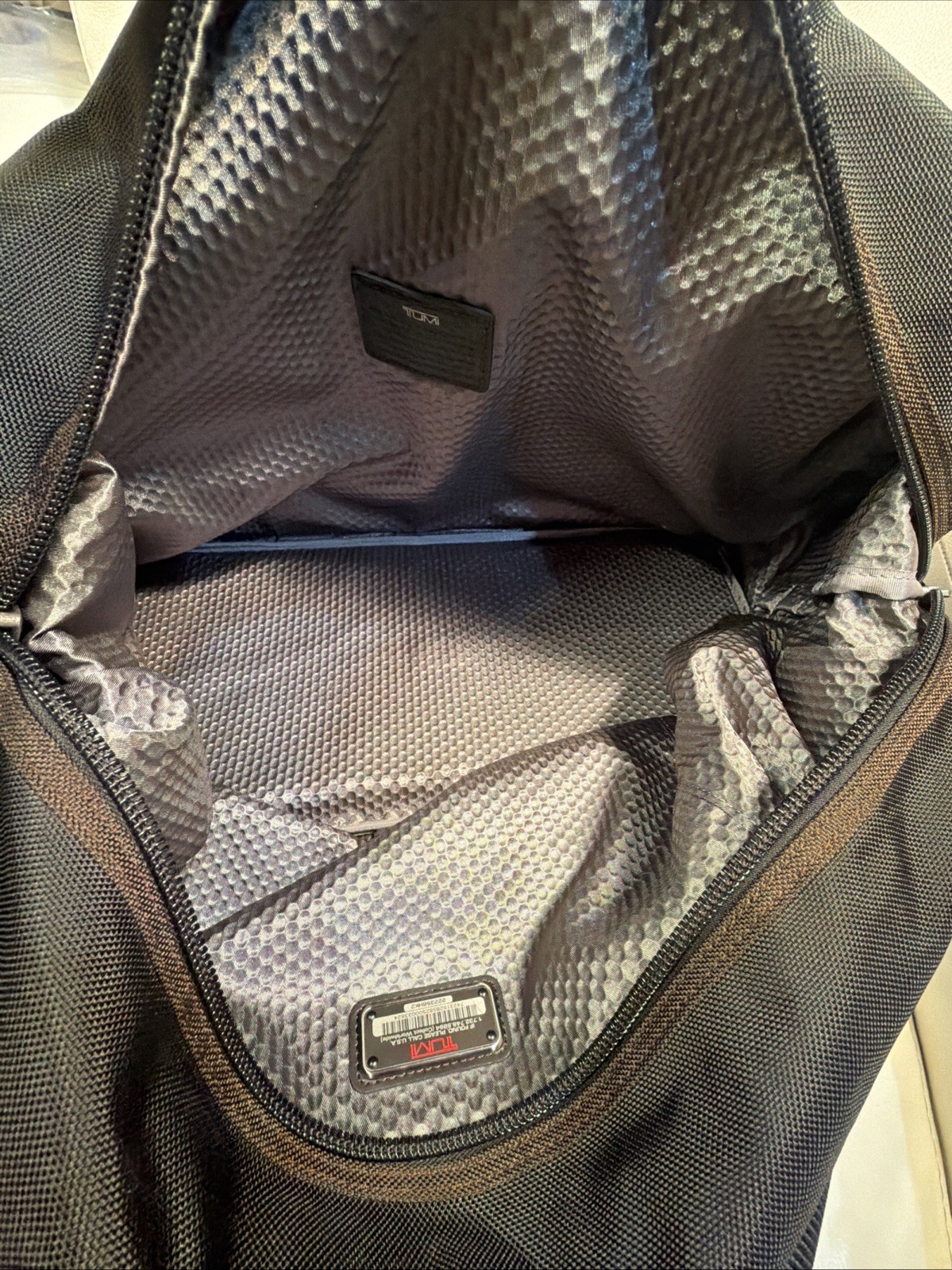 Tumi Alpha Bravo Grissom Travel Duffle Satchel Bag Nylon Black 223358 EXCELLENT